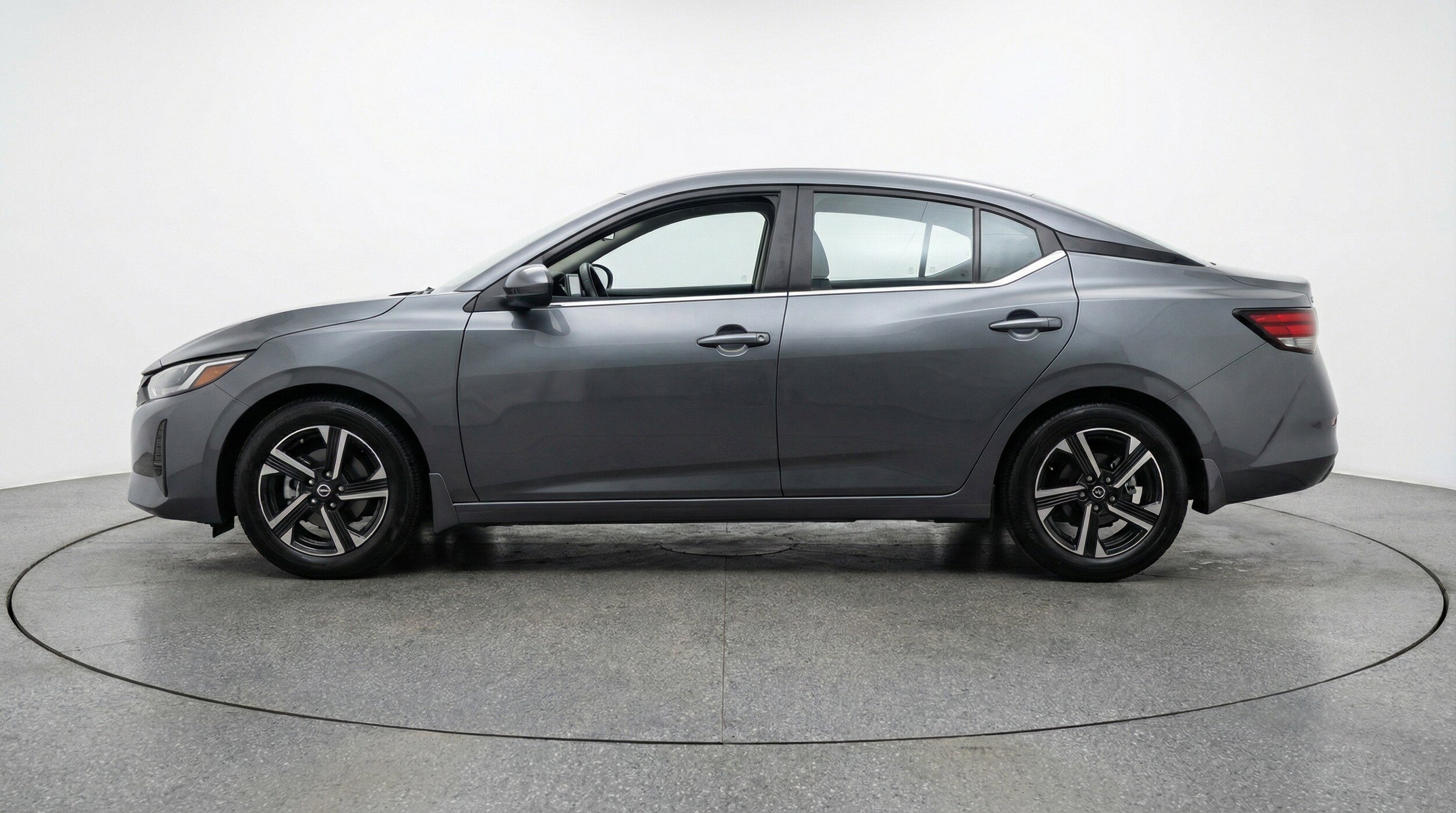 Thumbnail: 2025 Nissan Sentra - 5