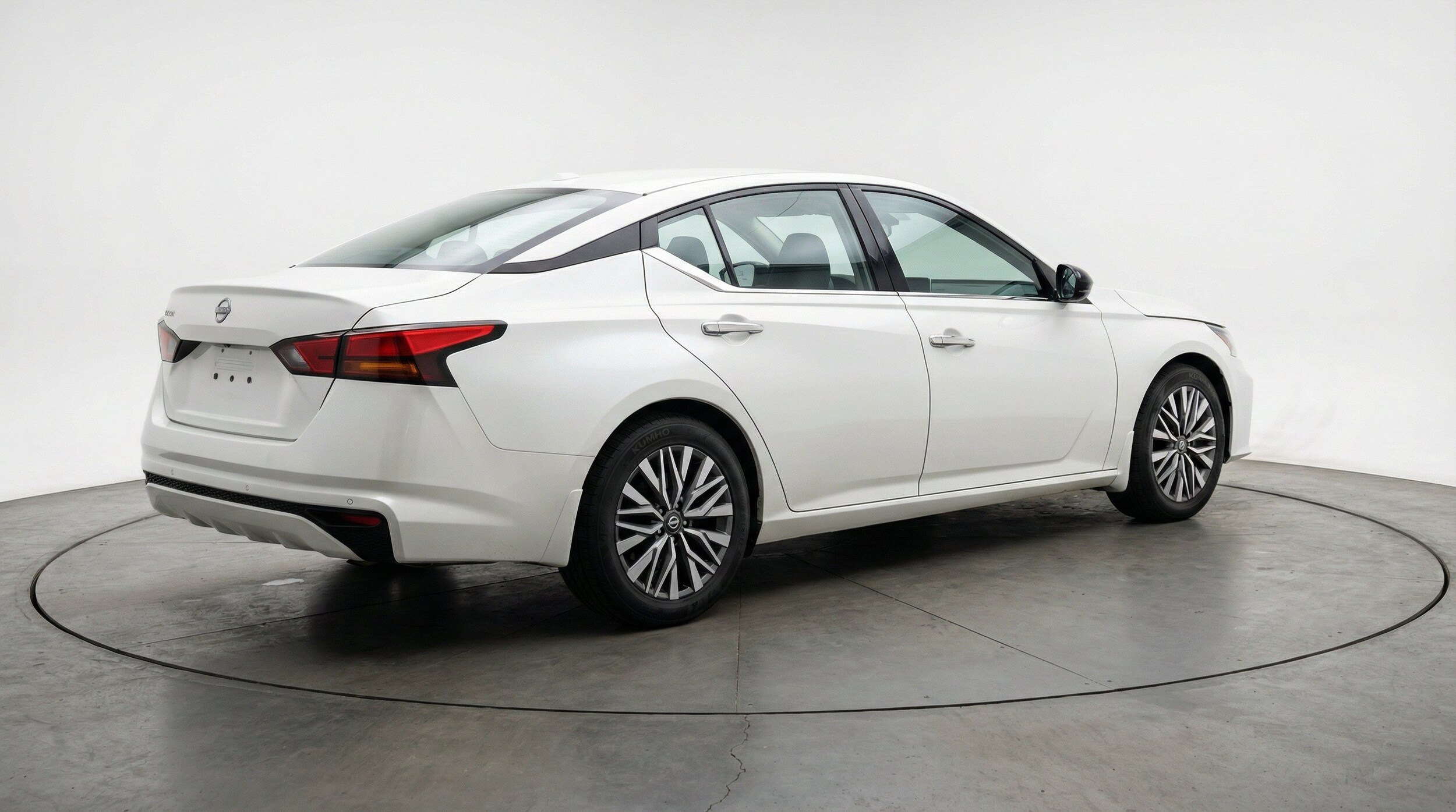 Thumbnail: 2025 Nissan Altima - 9