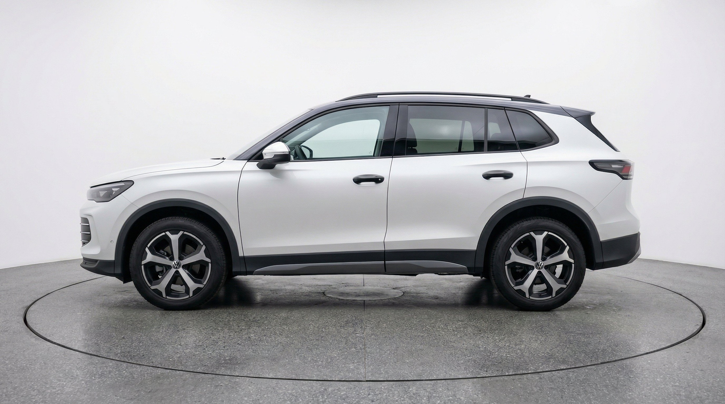 Thumbnail: 2026 Volkswagen Tiguan - 5