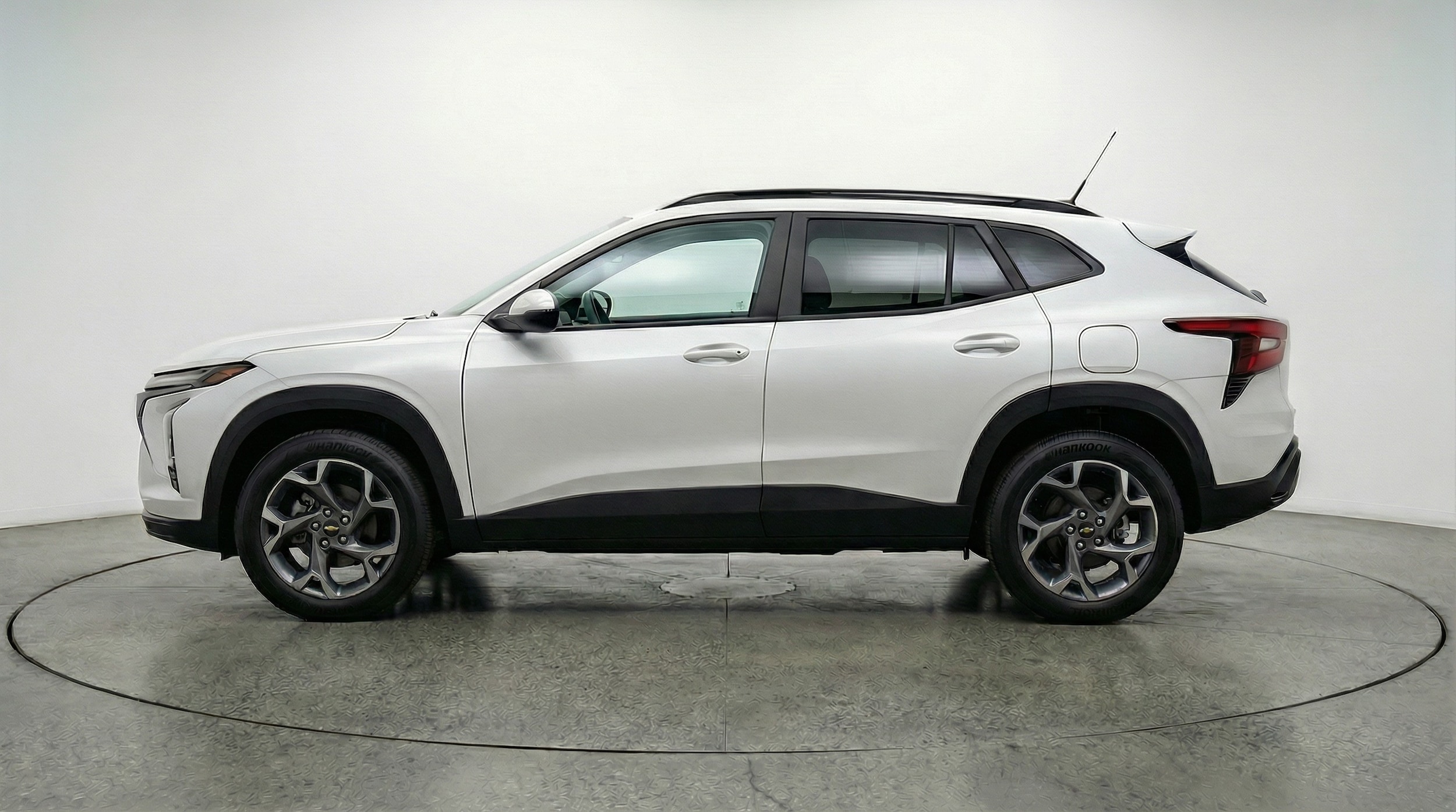 Thumbnail: 2025 Chevrolet Trax - 4