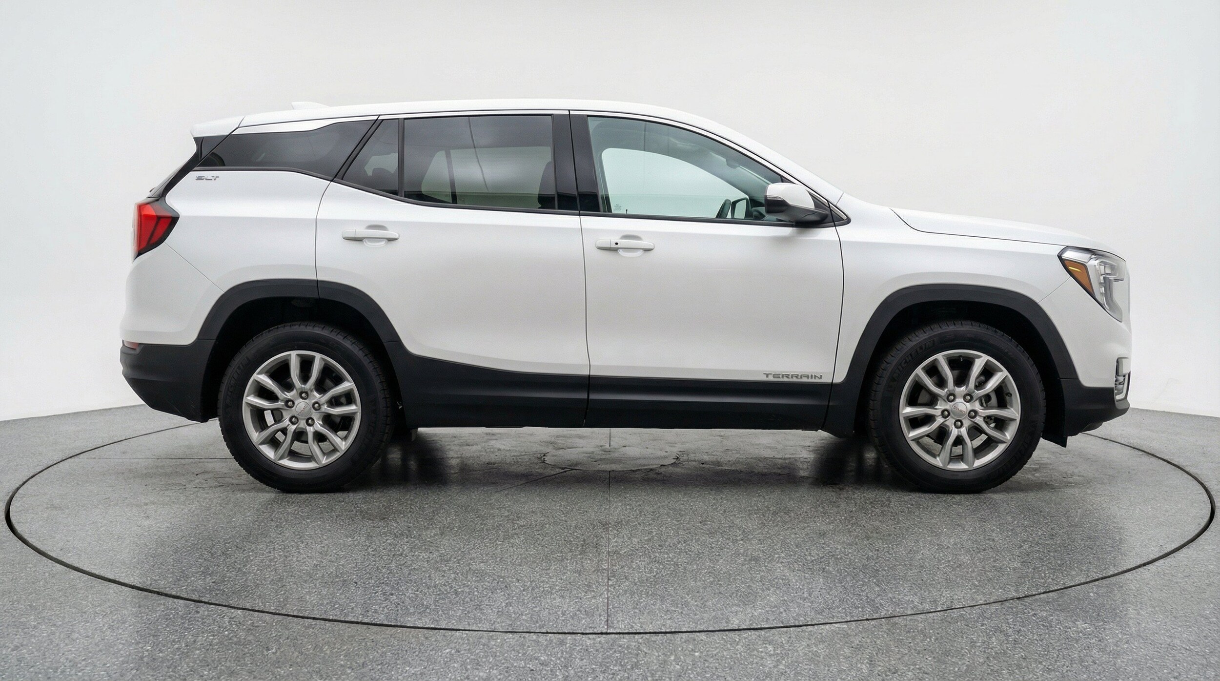 Thumbnail: 2024 GMC Terrain - 11