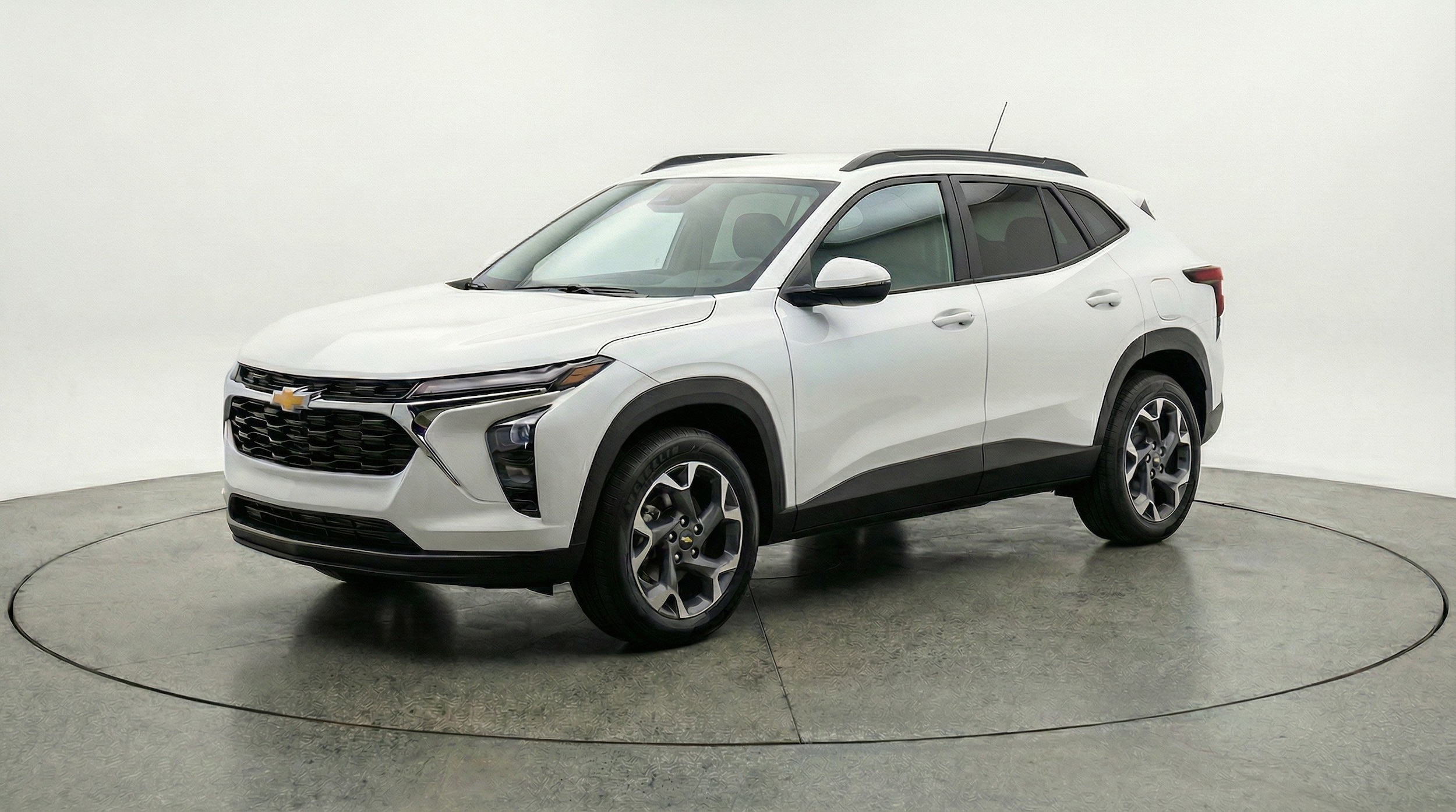 Thumbnail: 2025 Chevrolet Trax - 3