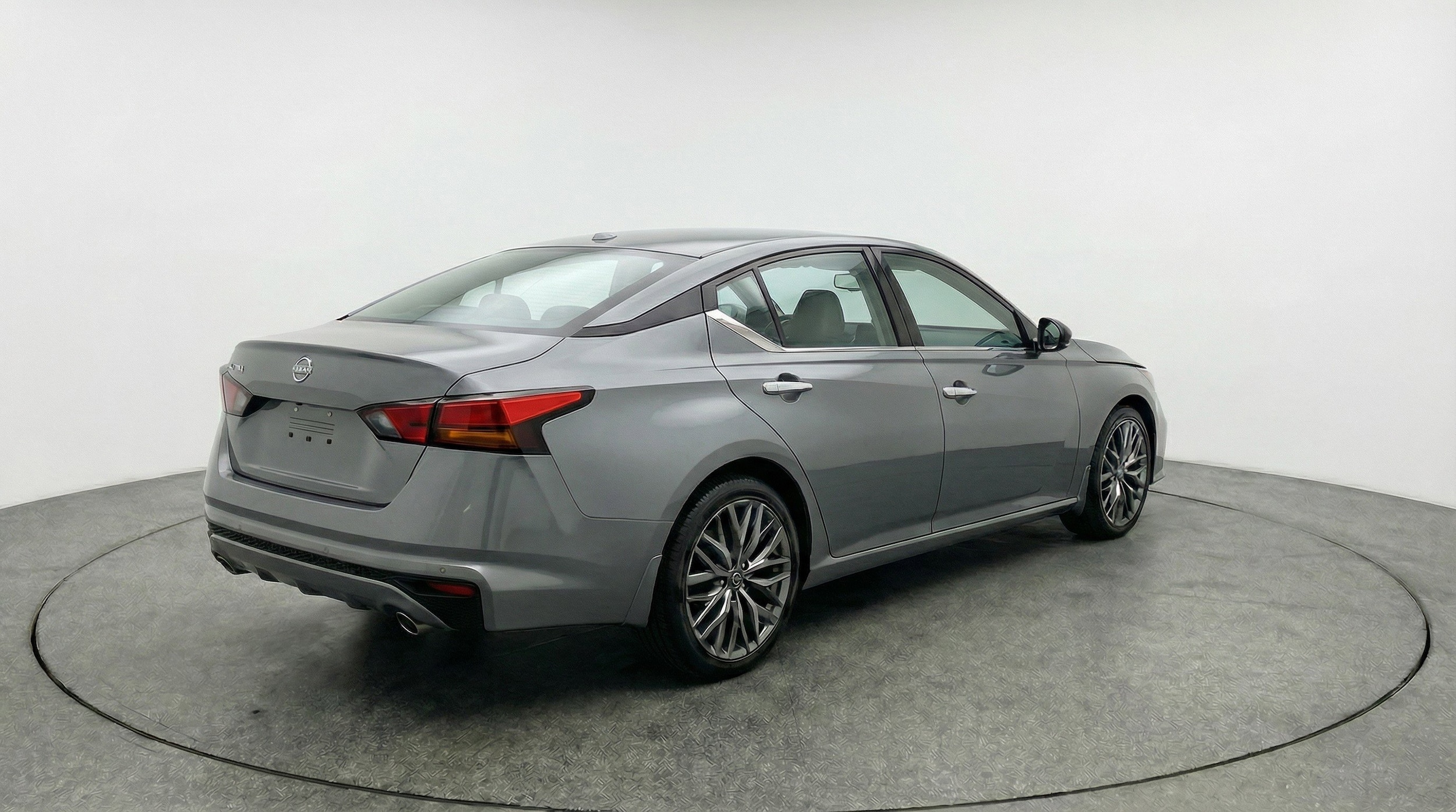 Thumbnail: 2025 Nissan Altima - 9