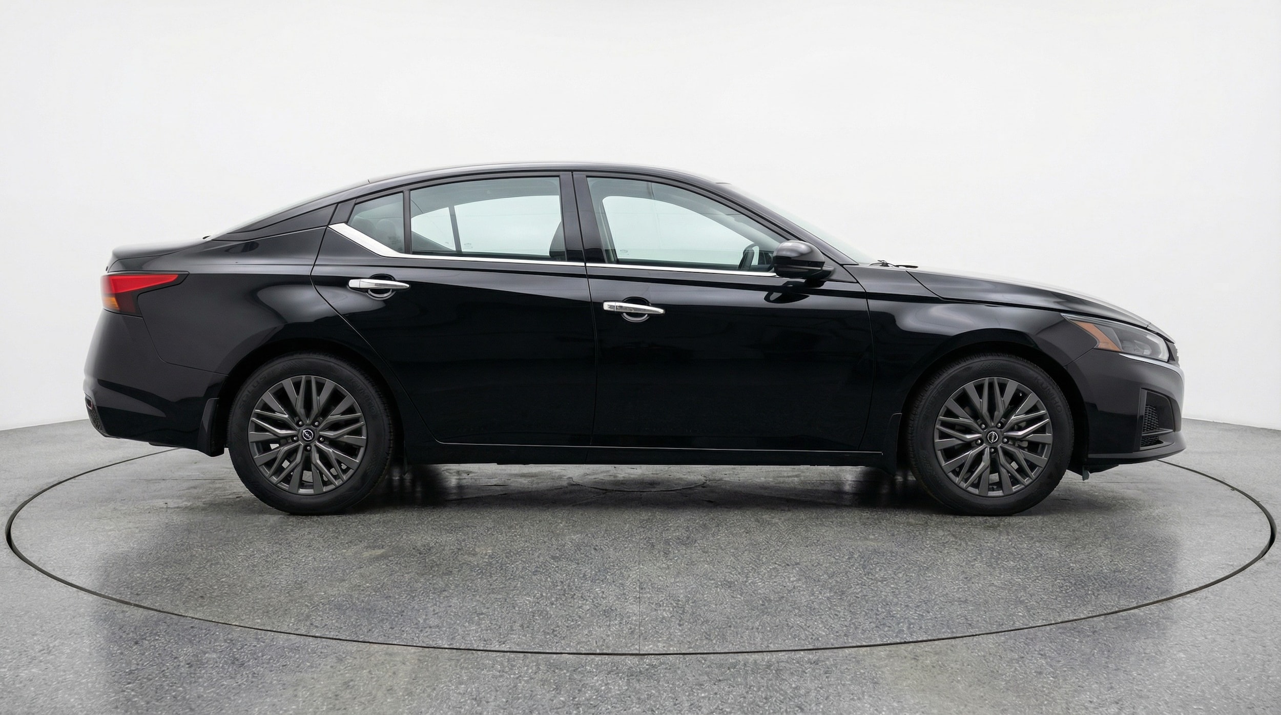 Thumbnail: 2025 Nissan Altima - 8