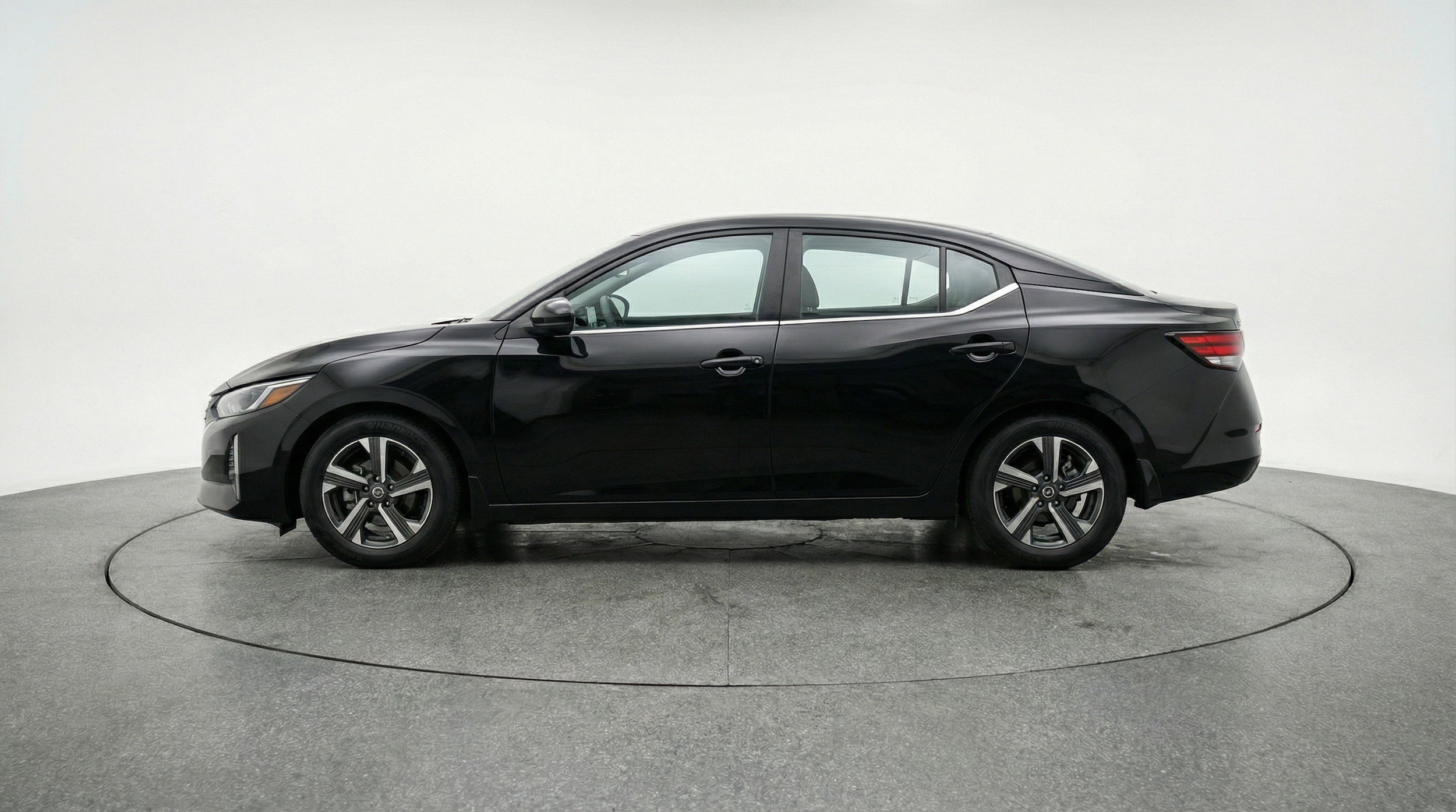 Thumbnail: 2025 Nissan Sentra - 5