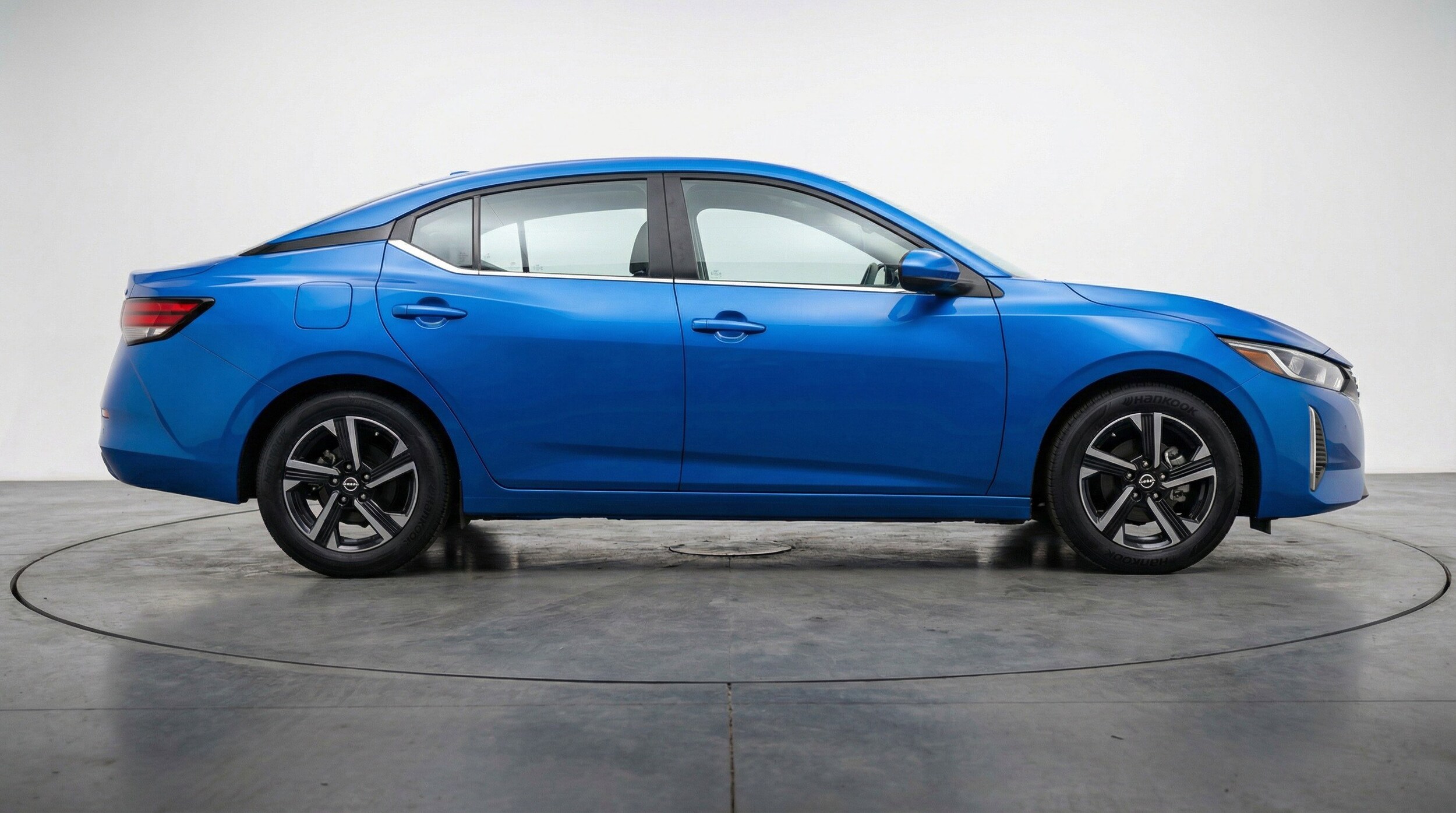 Thumbnail: 2025 Nissan Sentra - 11