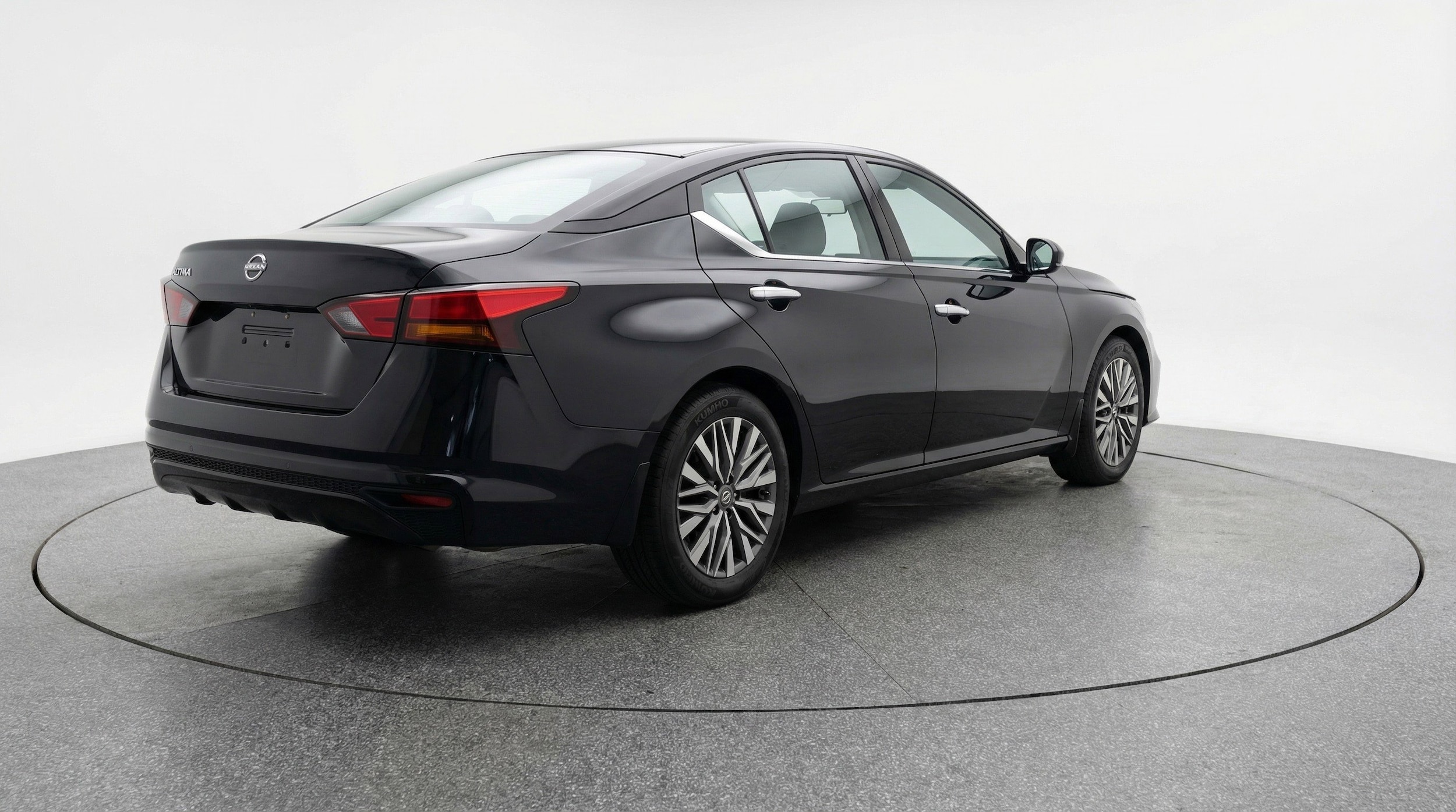 Thumbnail: 2025 Nissan Altima - 9