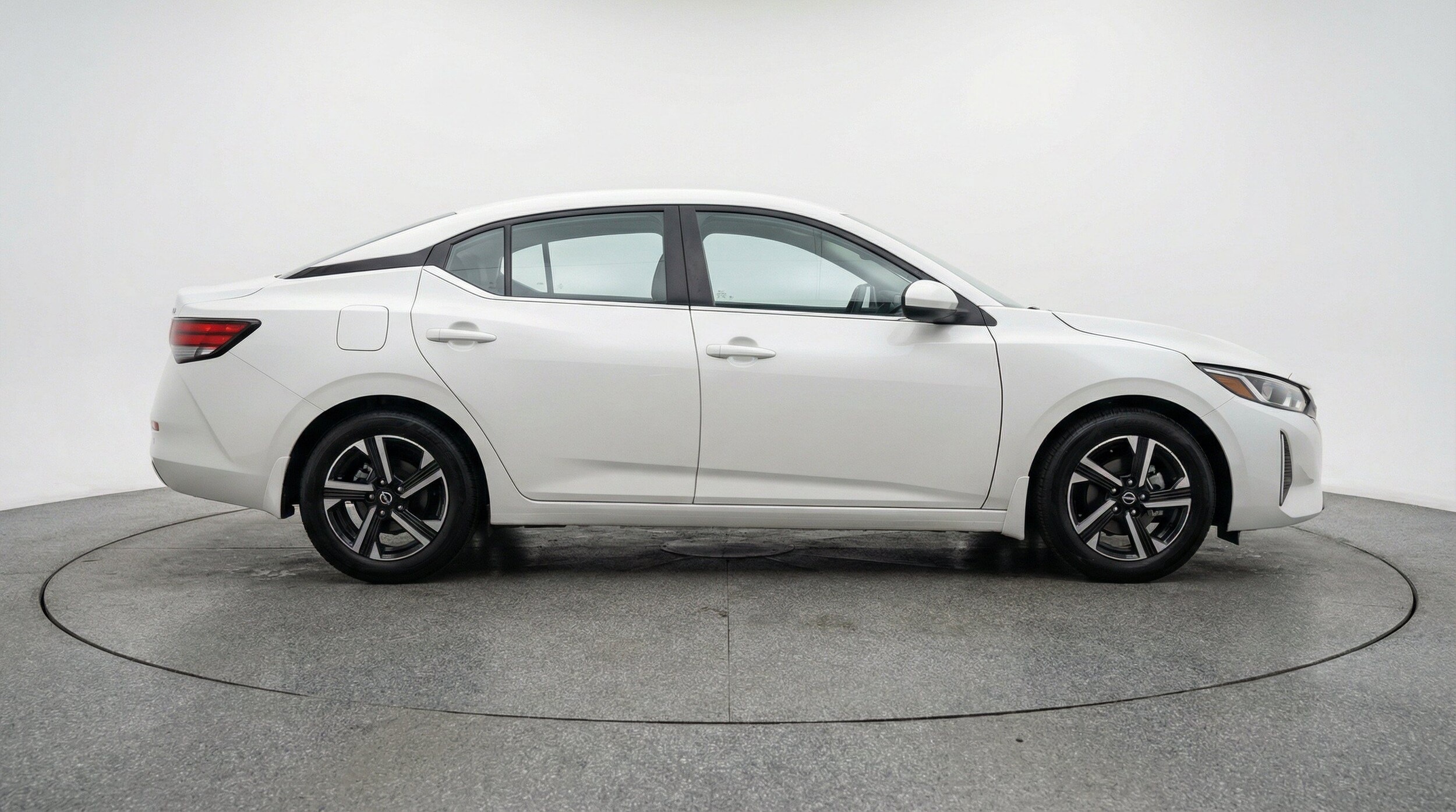 Thumbnail: 2025 Nissan Sentra - 11