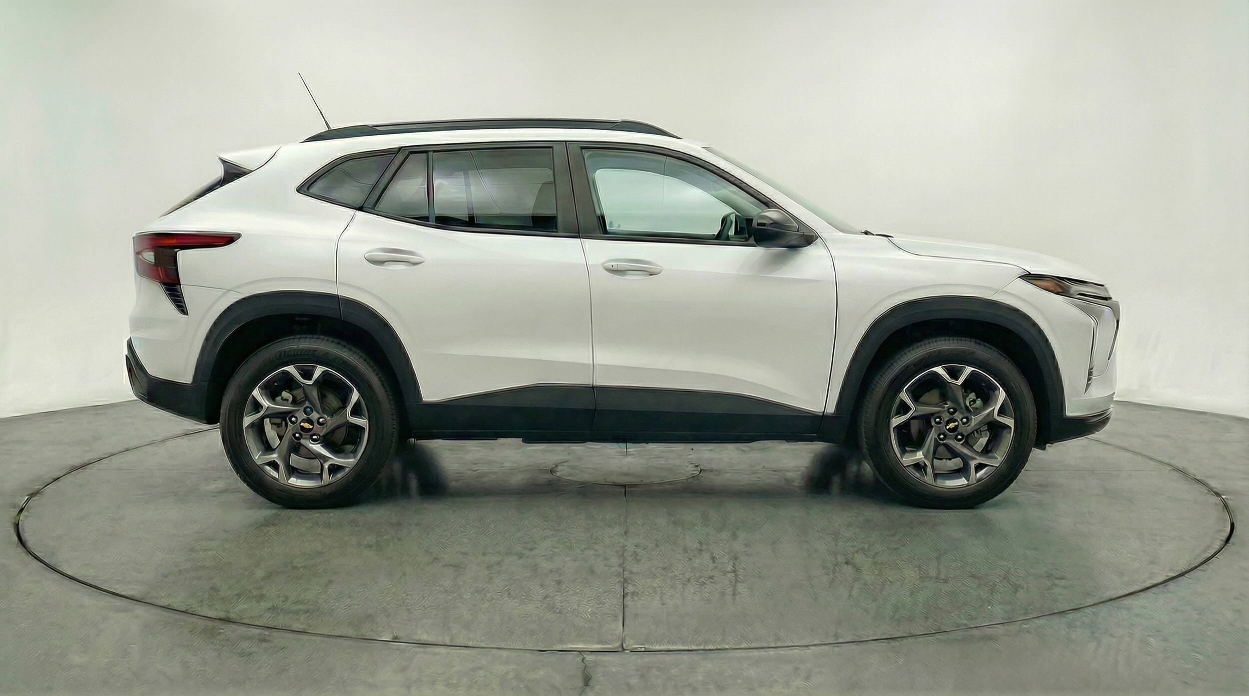 Thumbnail: 2025 Chevrolet Trax - 8