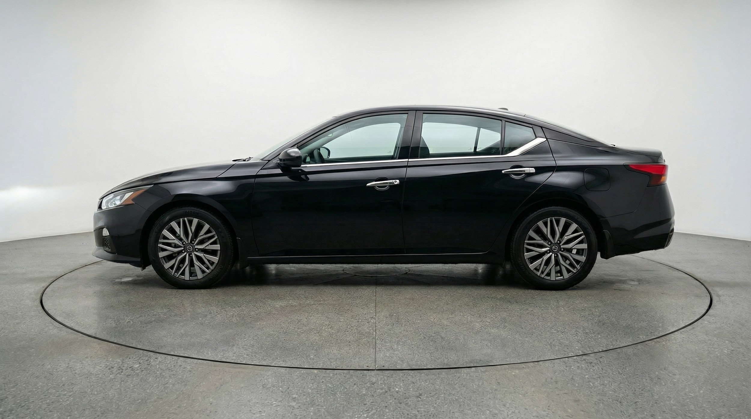 Thumbnail: 2025 Nissan Altima - 4