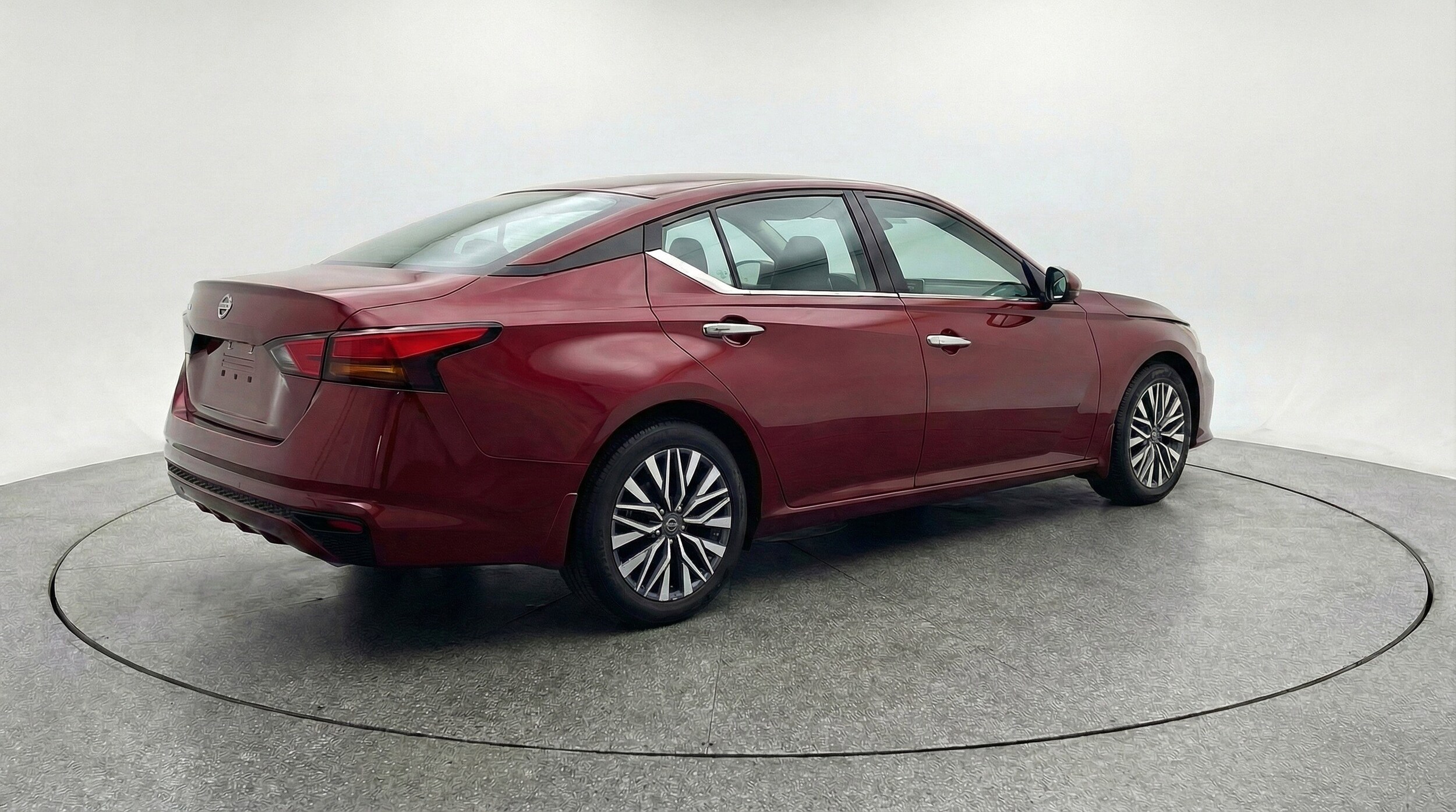 Thumbnail: 2025 Nissan Altima - 9