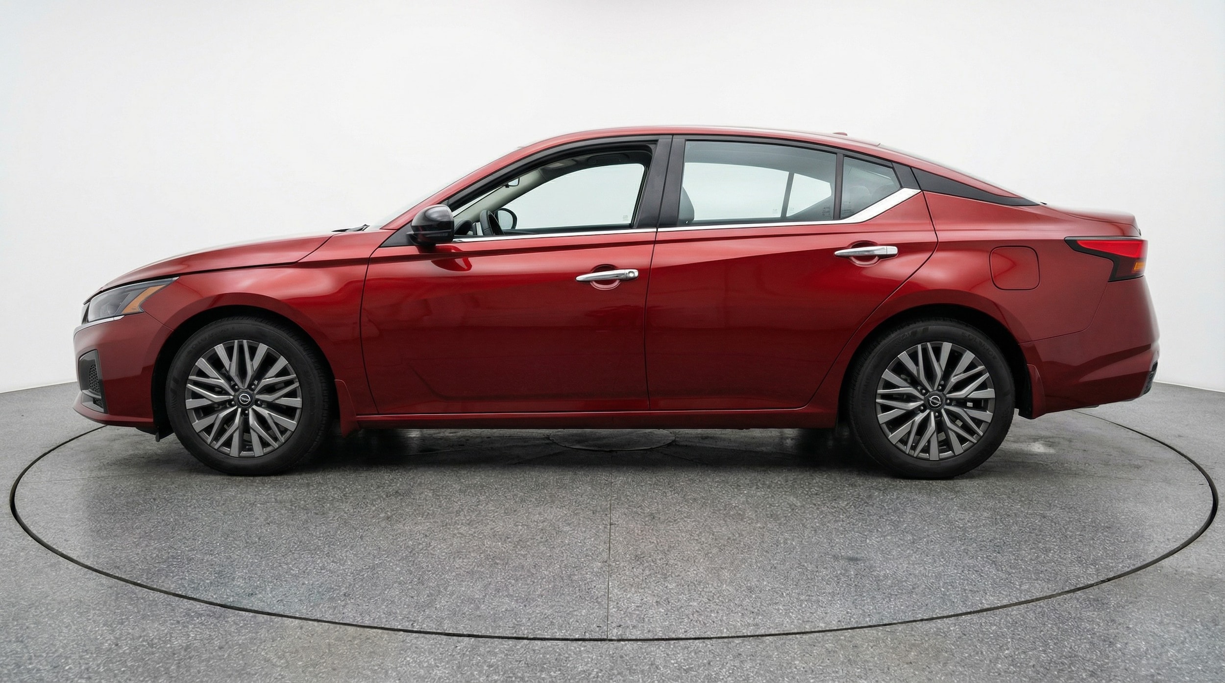 Thumbnail: 2025 Nissan Altima - 4