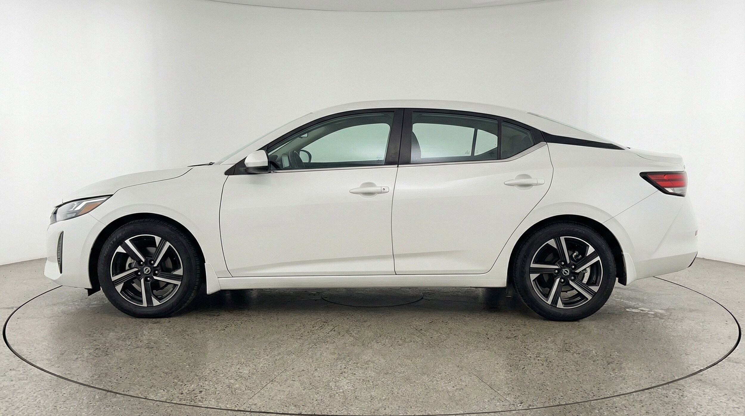 Thumbnail: 2025 Nissan Sentra - 5