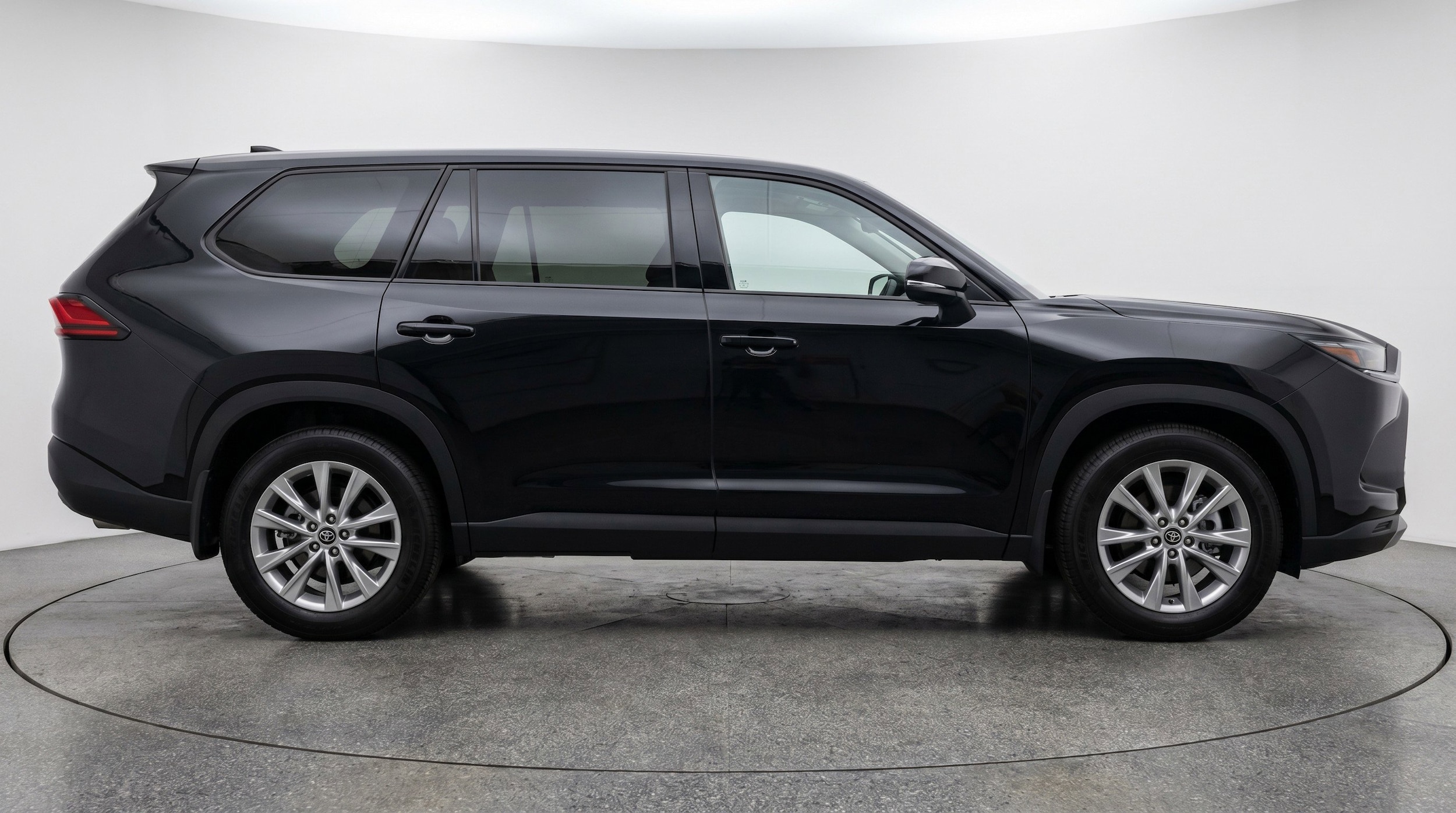 Thumbnail: 2025 Toyota Grand Highlander - 11