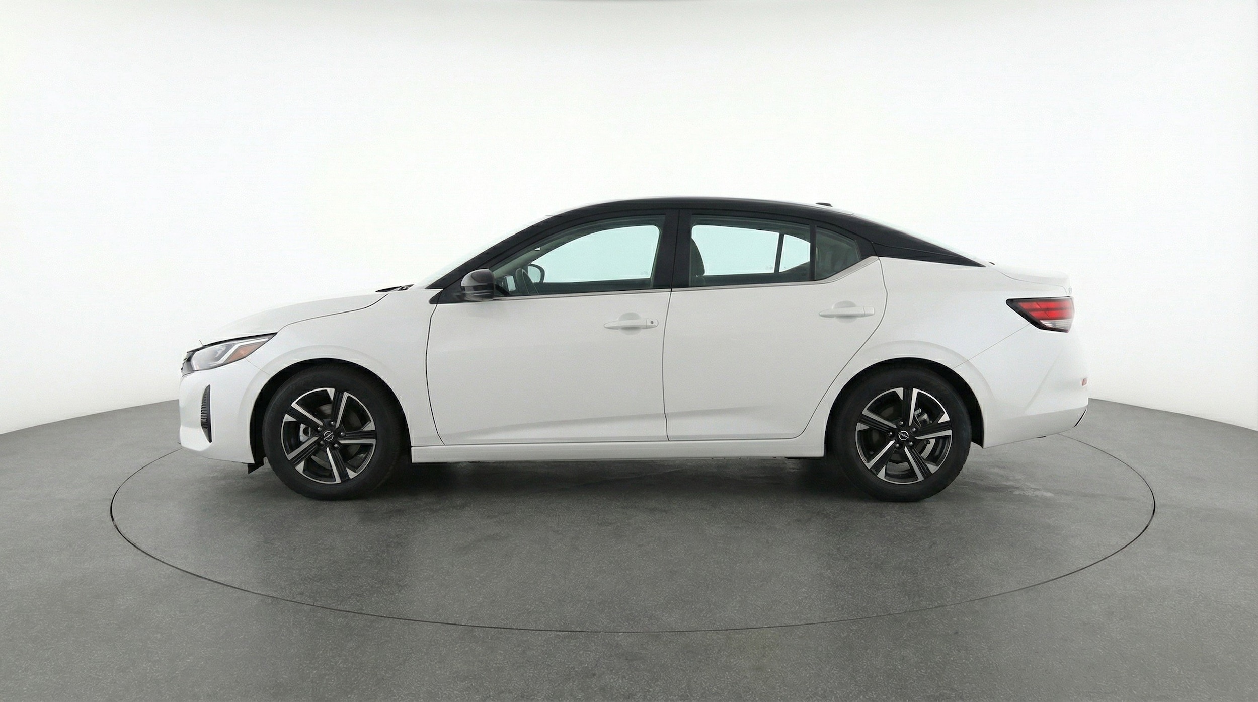 Thumbnail: 2025 Nissan Sentra - 5