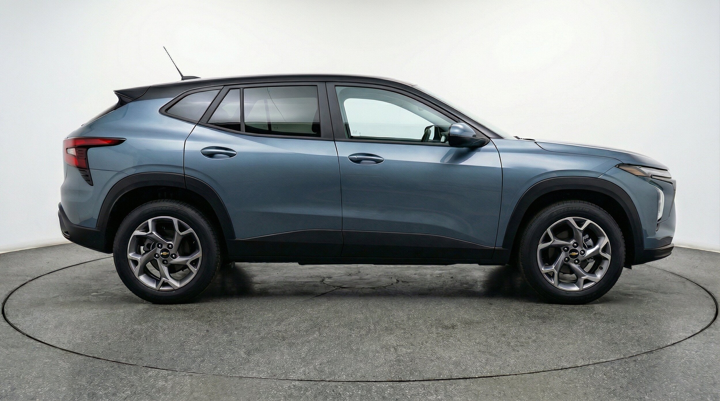 Thumbnail: 2025 Chevrolet Trax - 11