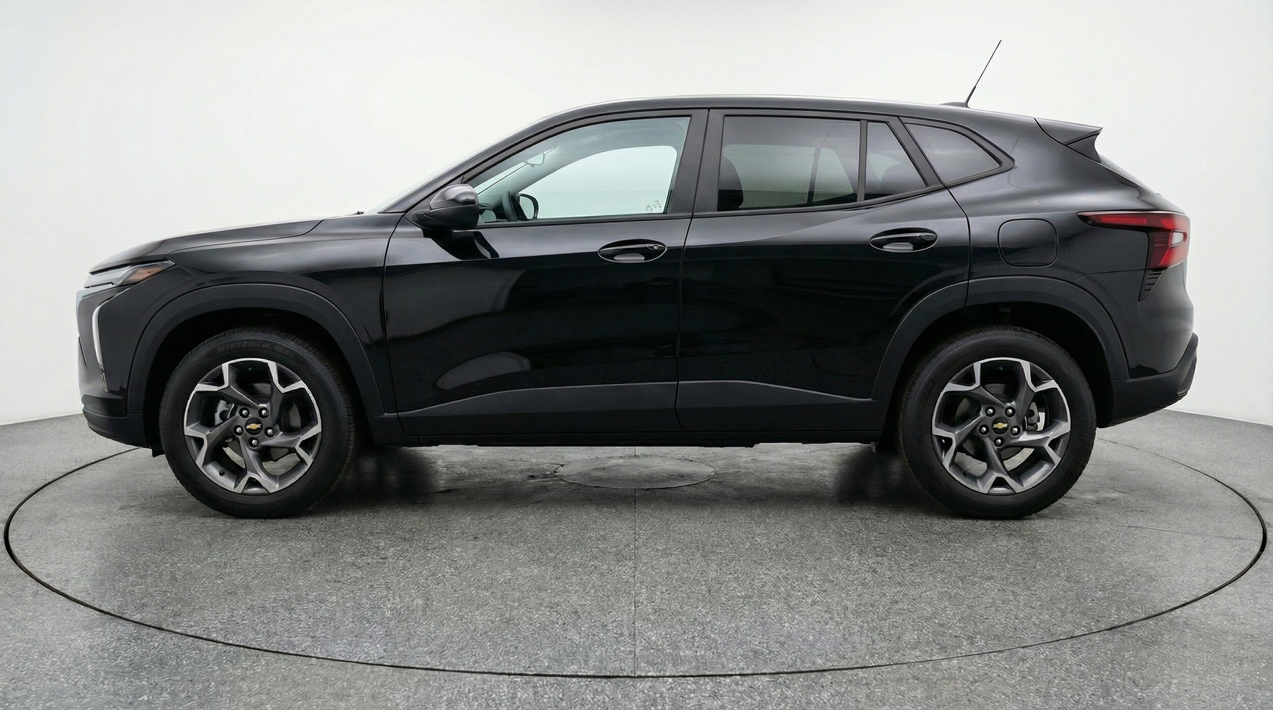 Thumbnail: 2025 Chevrolet Trax - 4