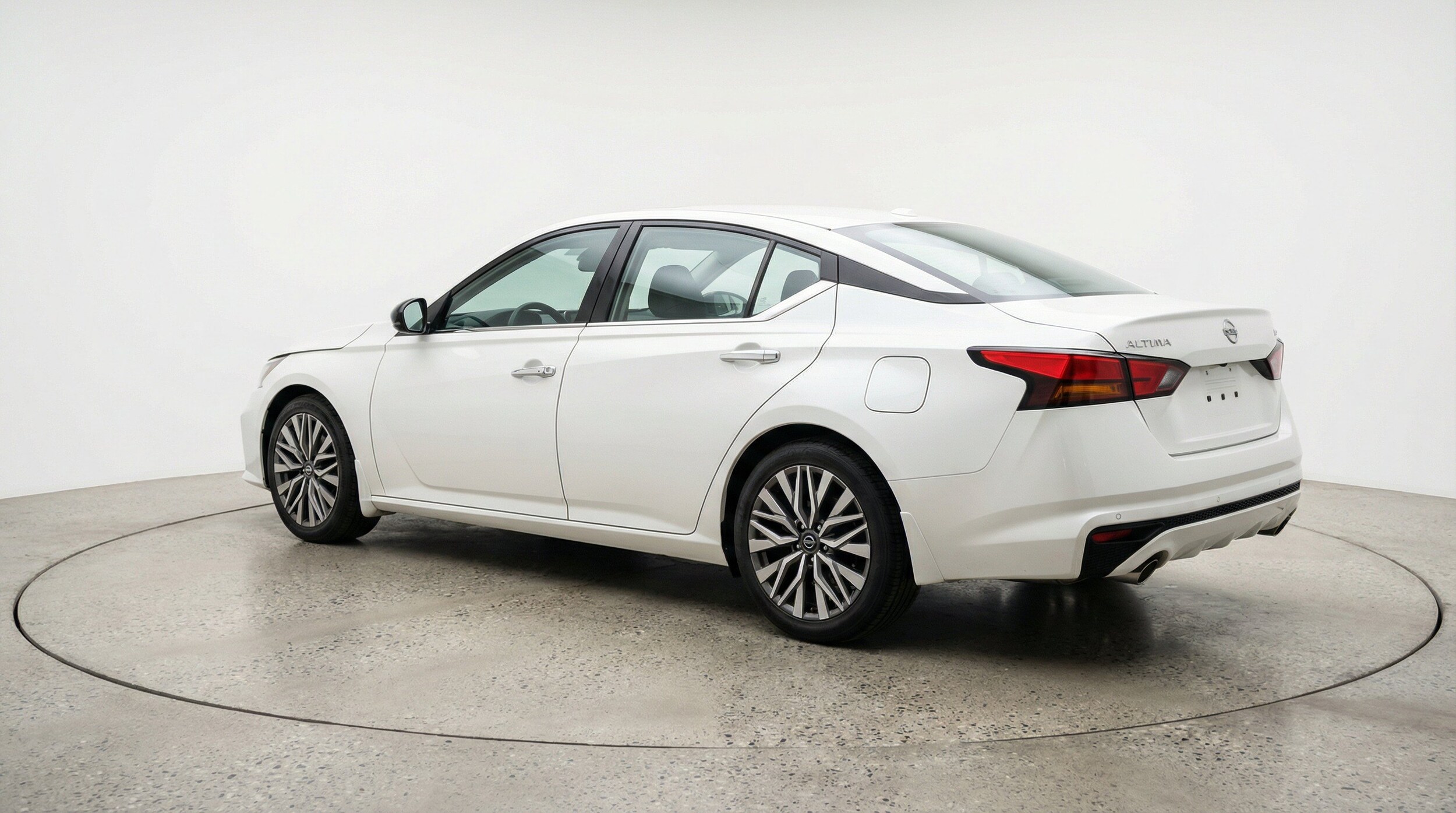 Thumbnail: 2025 Nissan Altima - 9