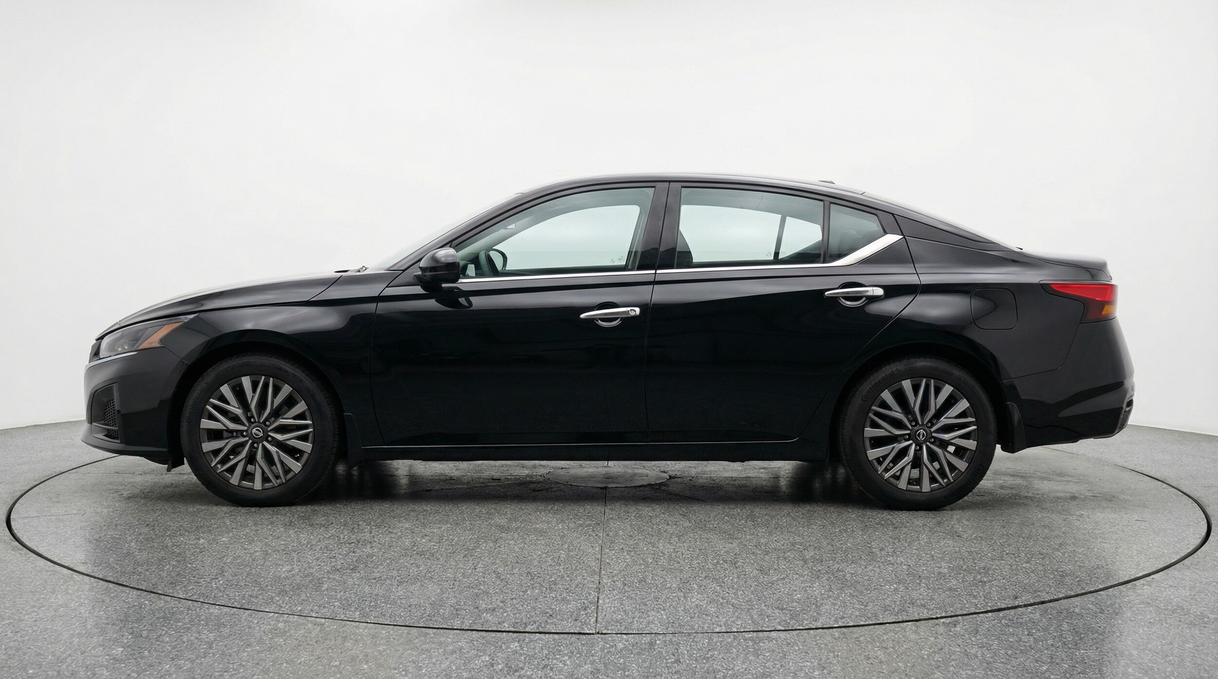 Thumbnail: 2025 Nissan Altima - 4