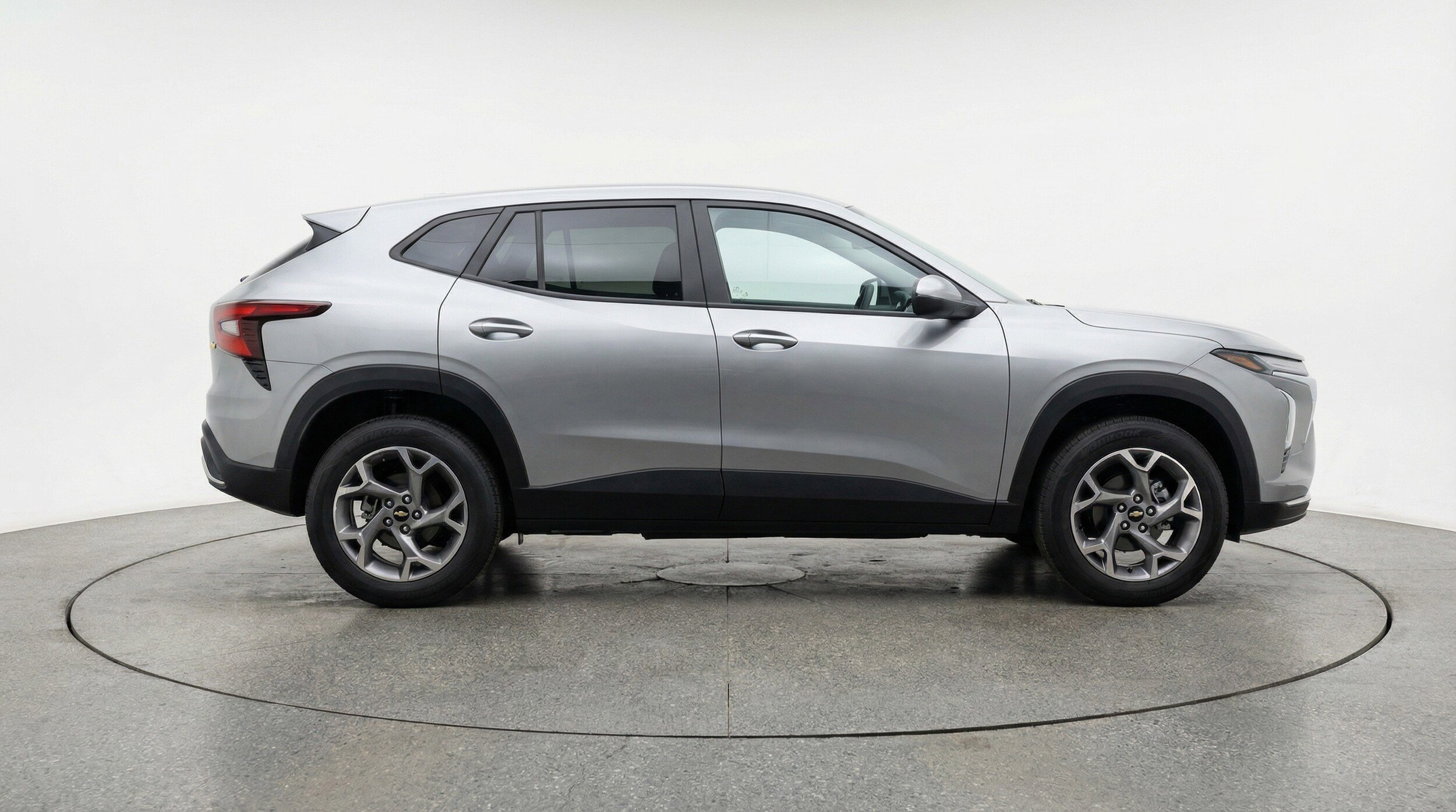 Thumbnail: 2025 Chevrolet Trax - 11