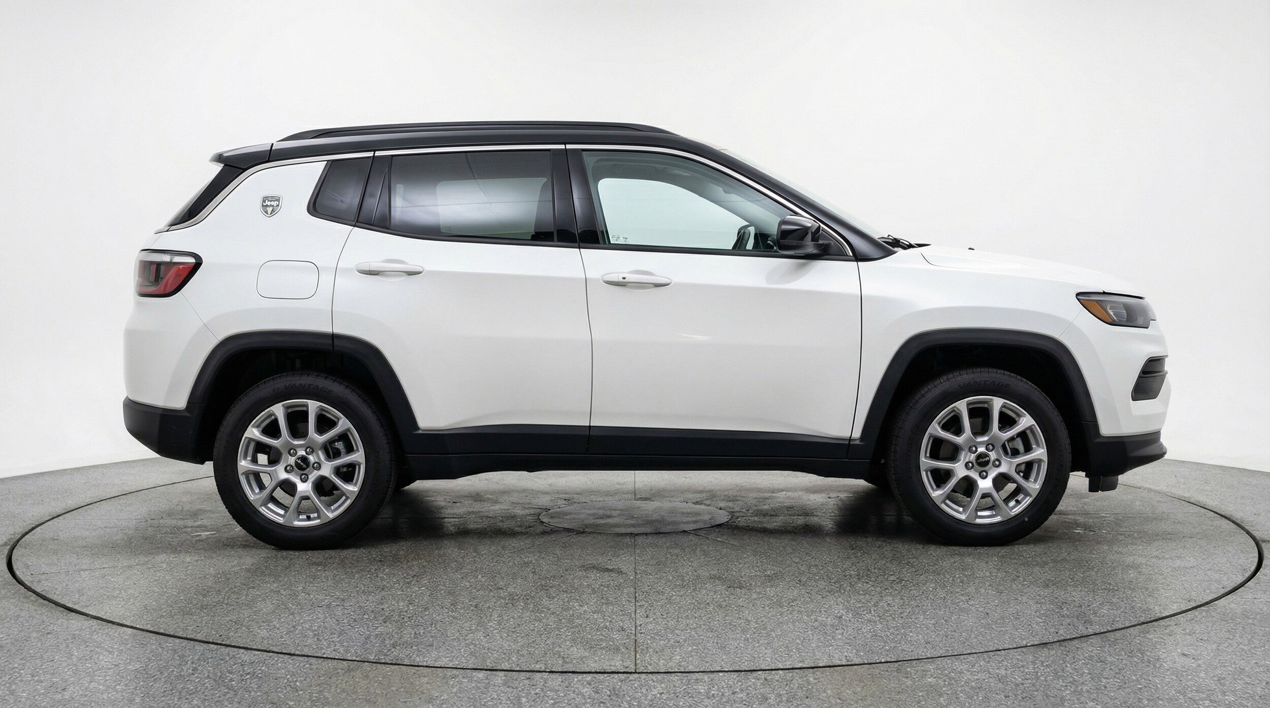 Thumbnail: 2025 Jeep Compass - 11