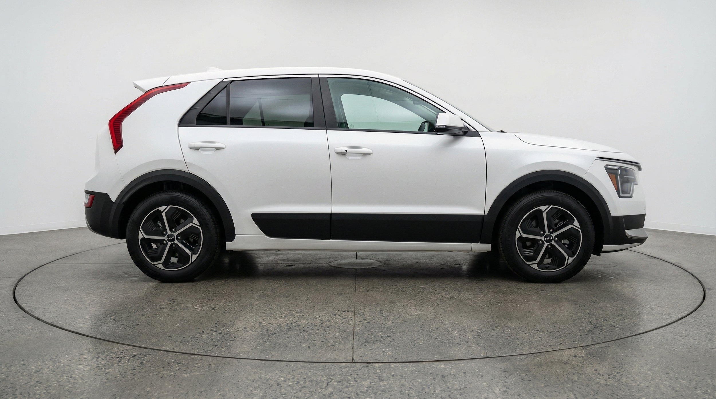 Thumbnail: 2026 Kia Niro - 11
