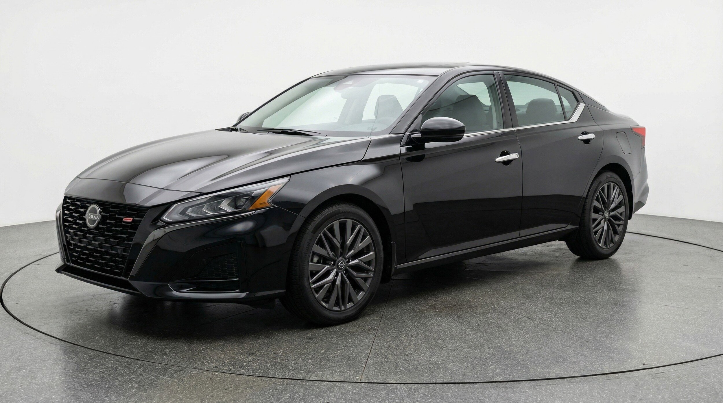 Thumbnail: 2025 Nissan Altima - 3