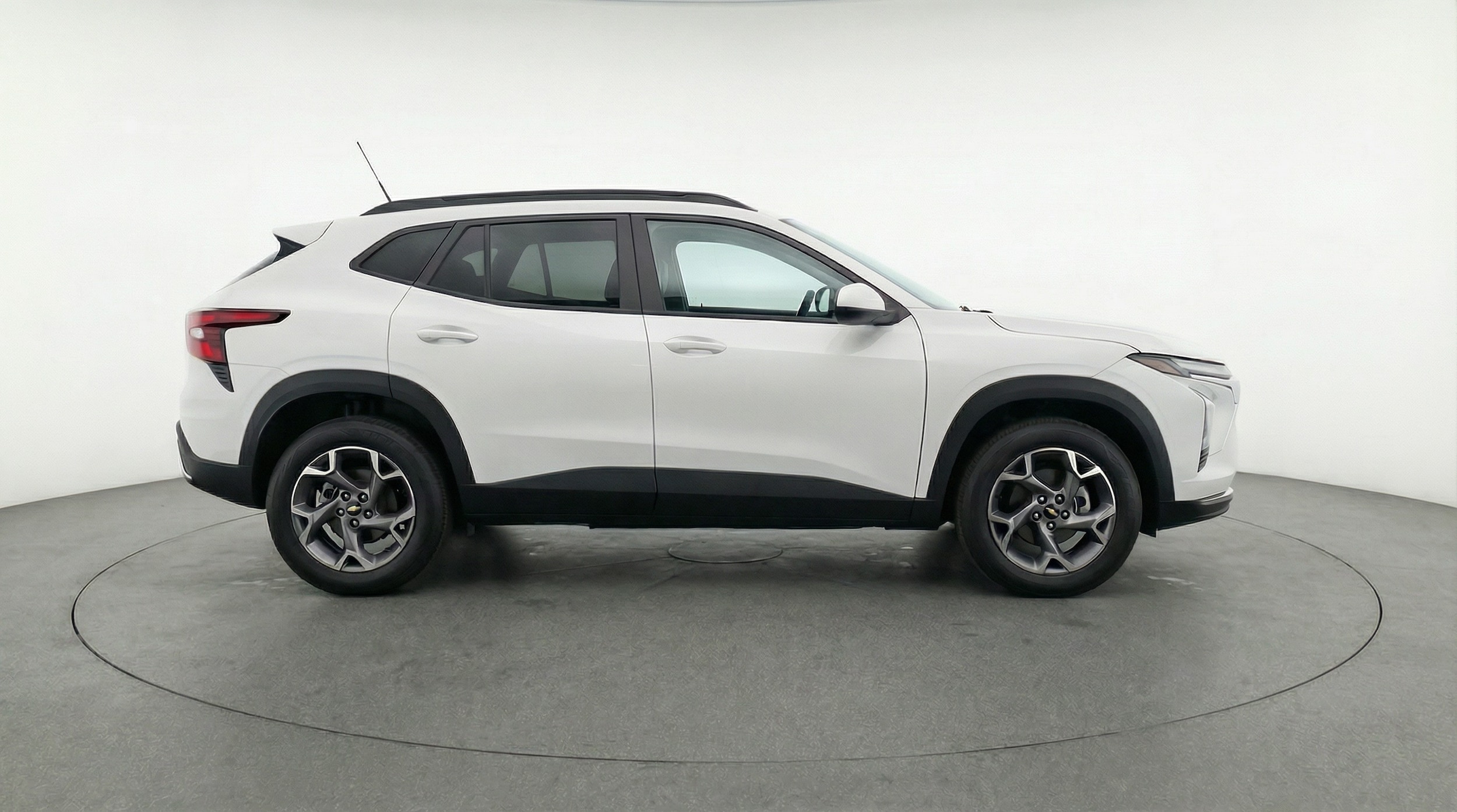 Thumbnail: 2025 Chevrolet Trax - 8