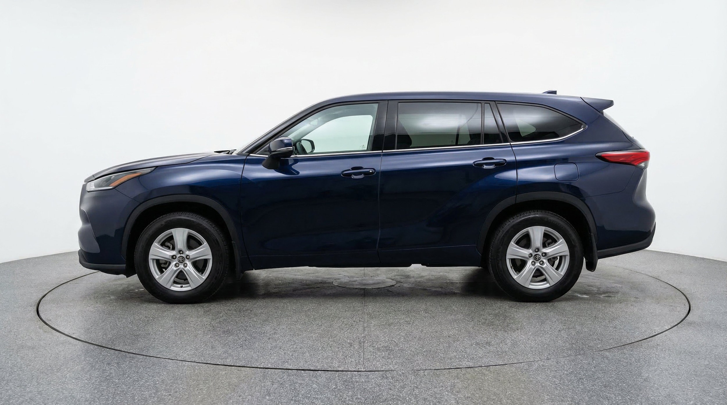 Thumbnail: 2025 Toyota Highlander - 5