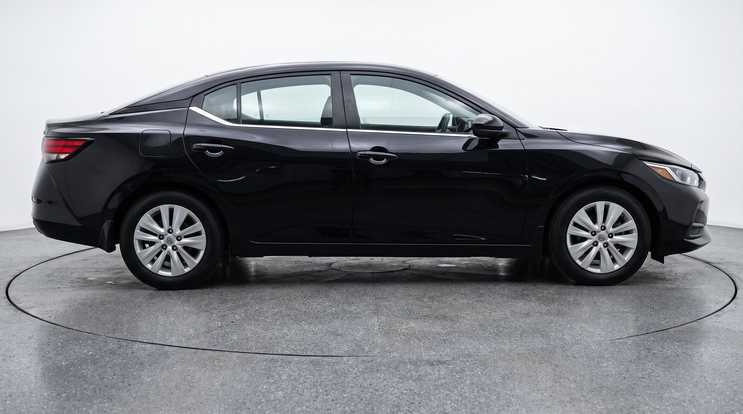 Thumbnail: 2025 Nissan Sentra - 10