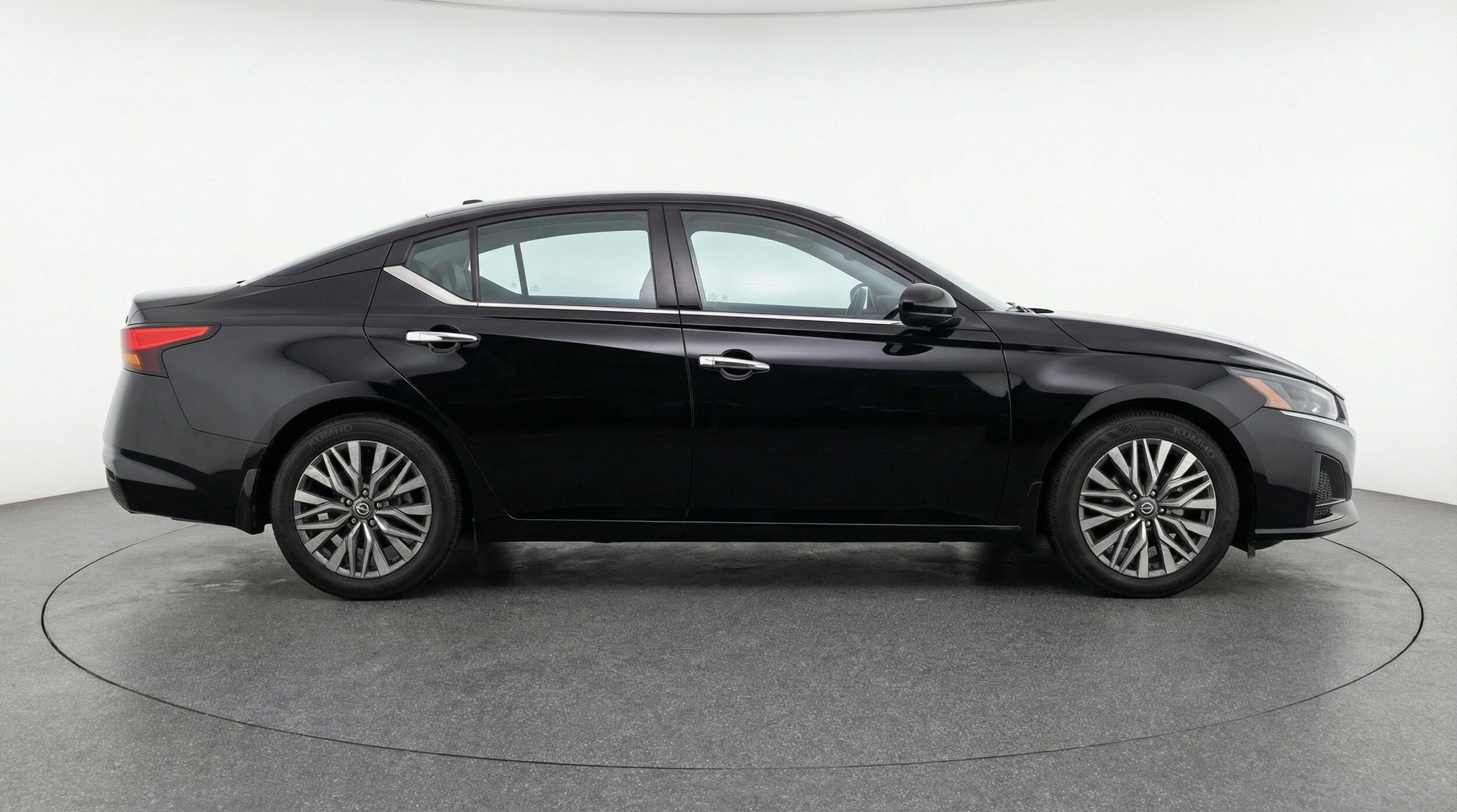 Thumbnail: 2025 Nissan Altima - 11