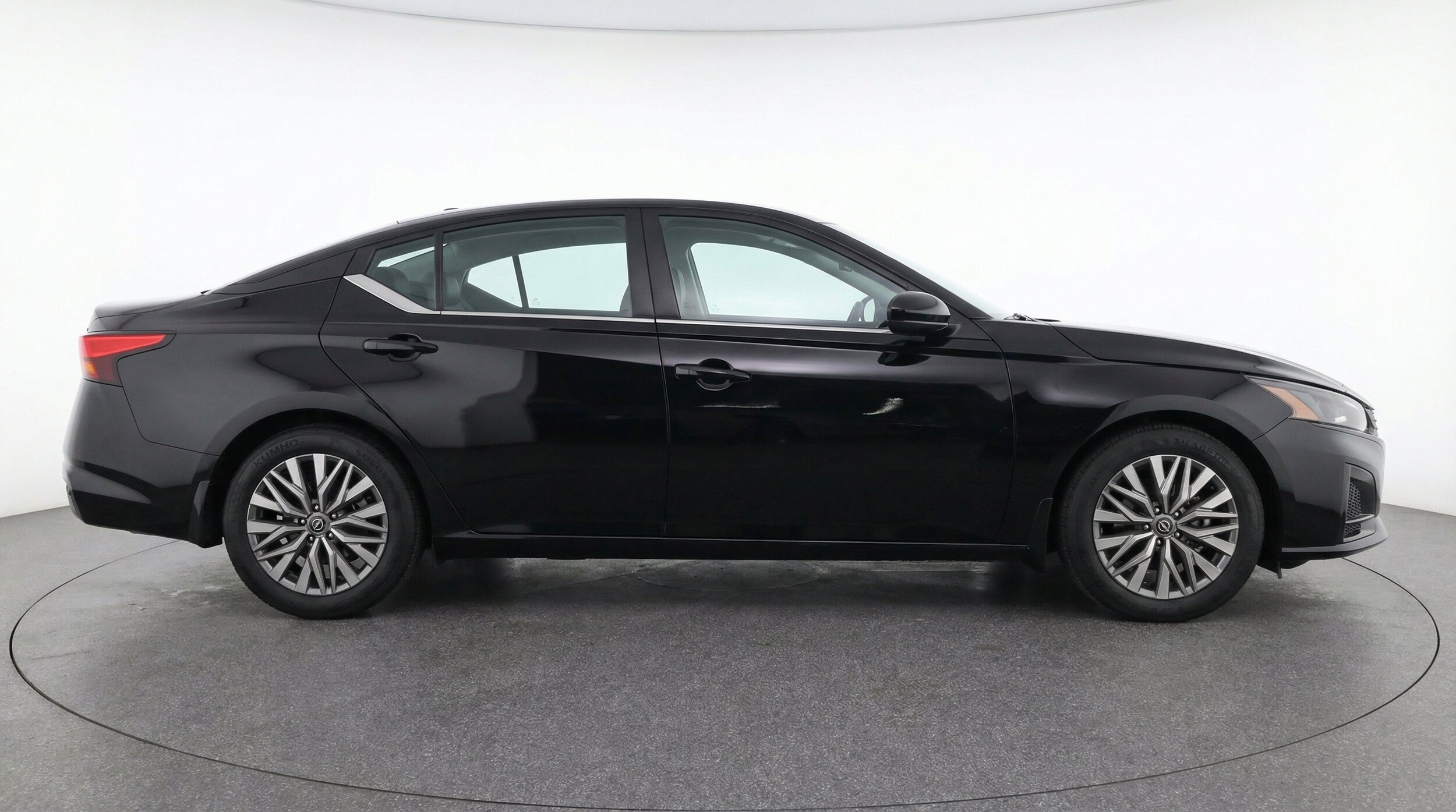 Thumbnail: 2025 Nissan Altima - 11