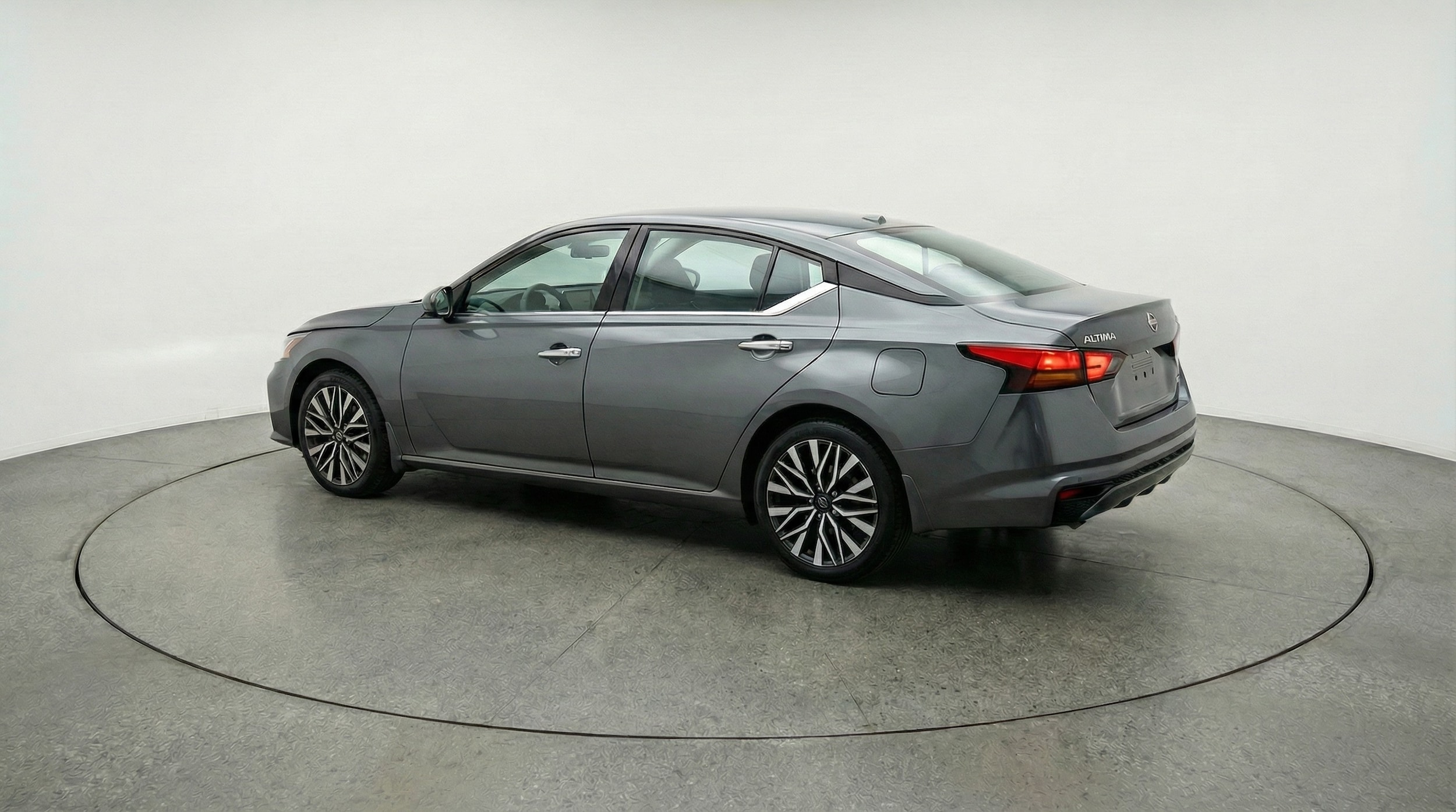 Thumbnail: 2025 Nissan Altima - 5