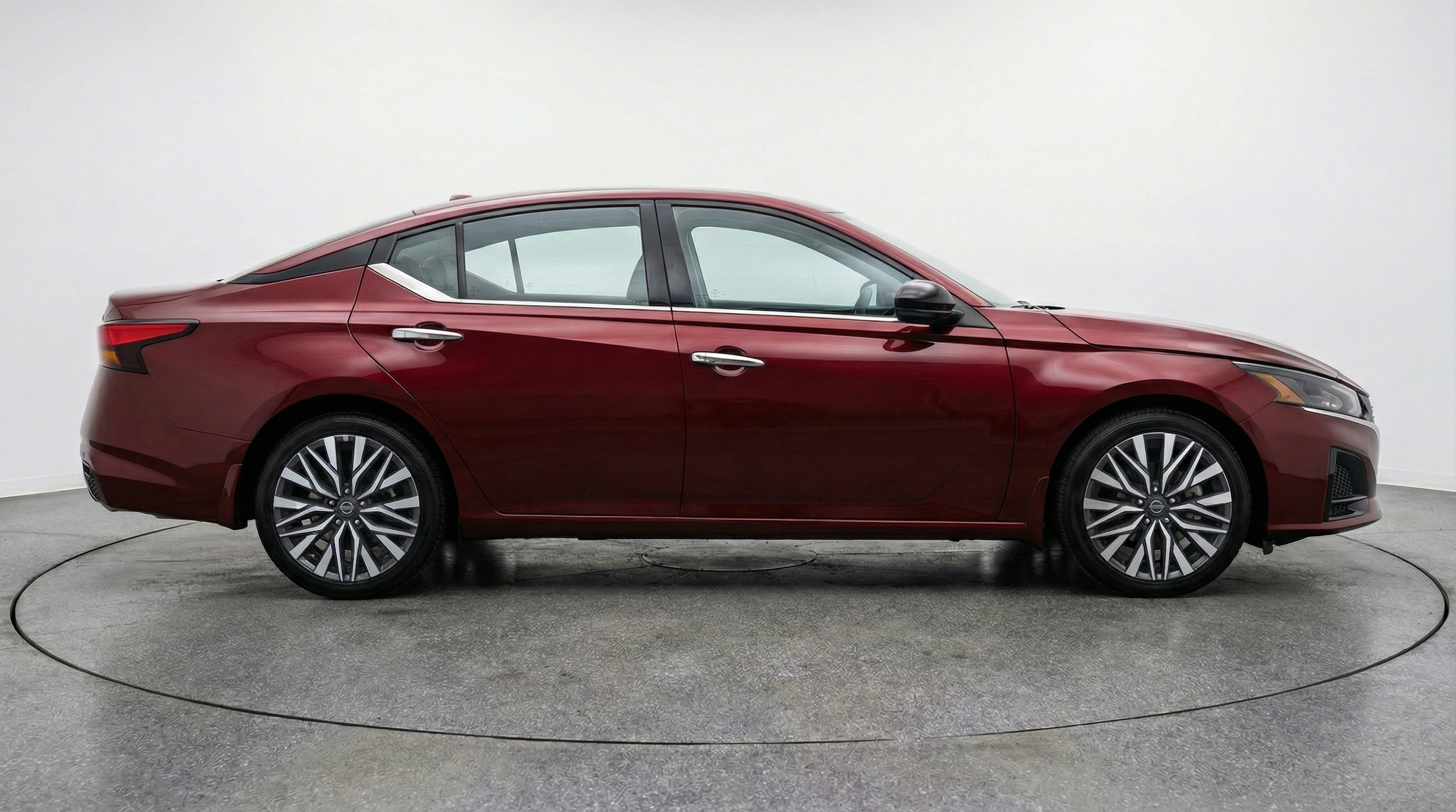 Thumbnail: 2025 Nissan Altima - 8