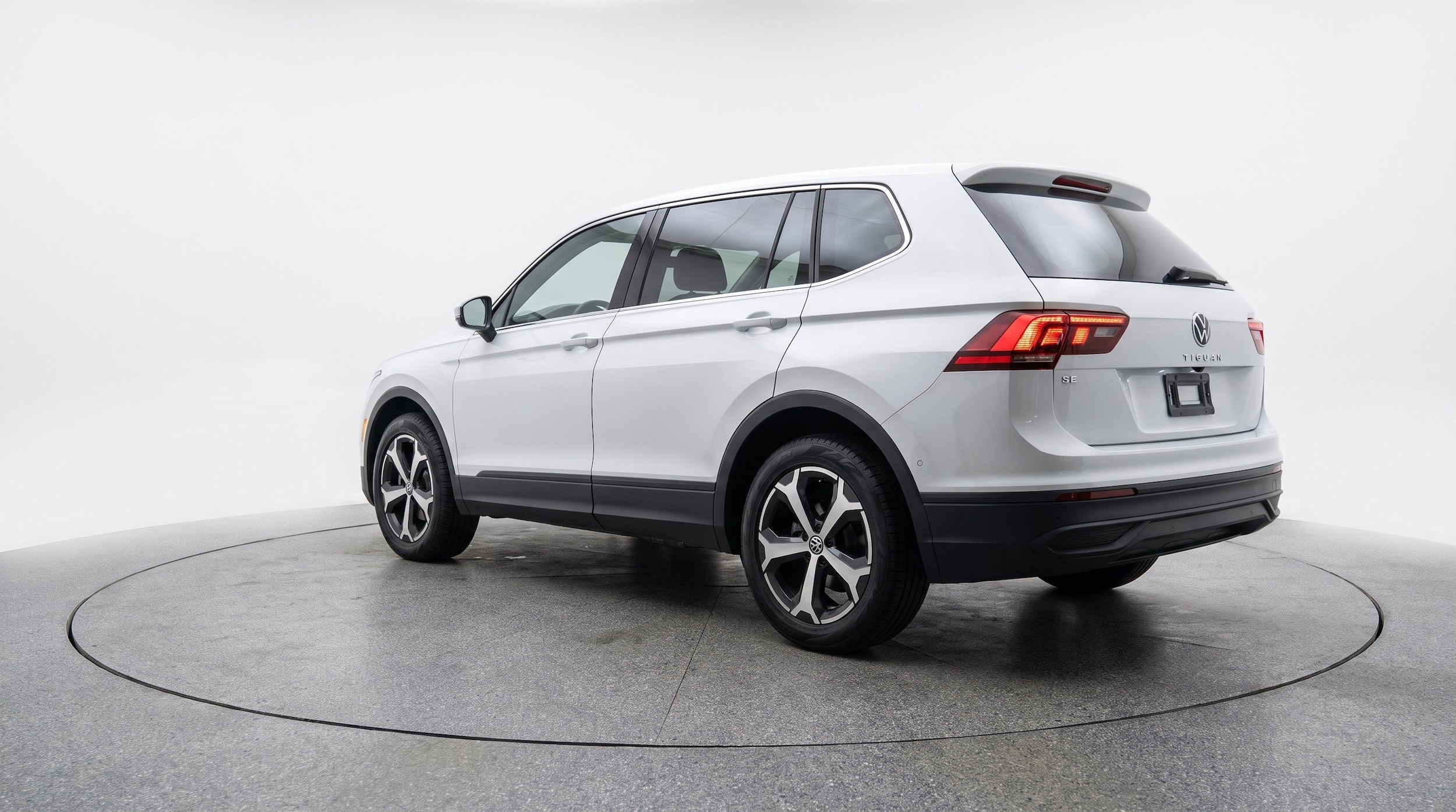 Thumbnail: 2026 Volkswagen Tiguan - 6