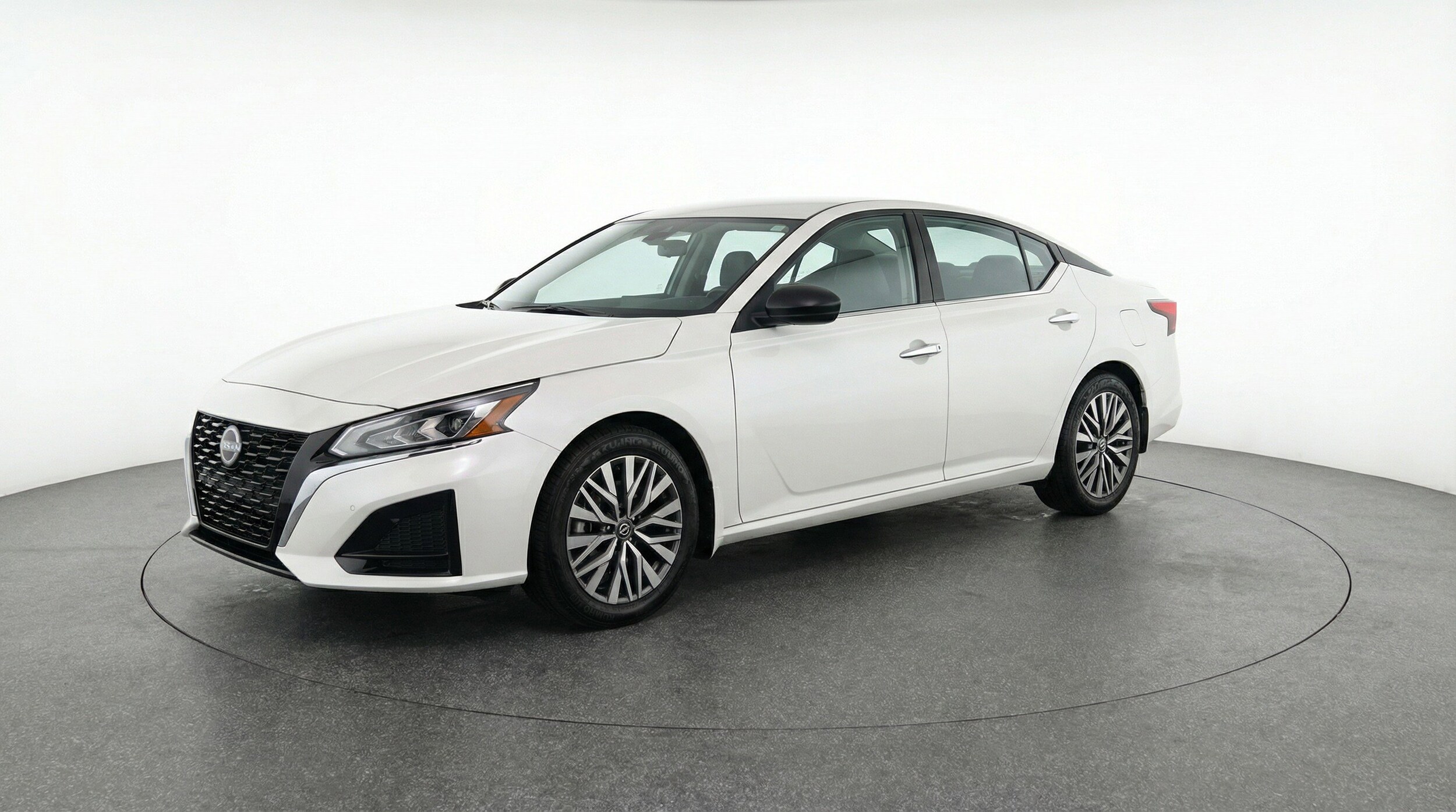 Thumbnail: 2025 Nissan Altima - 3