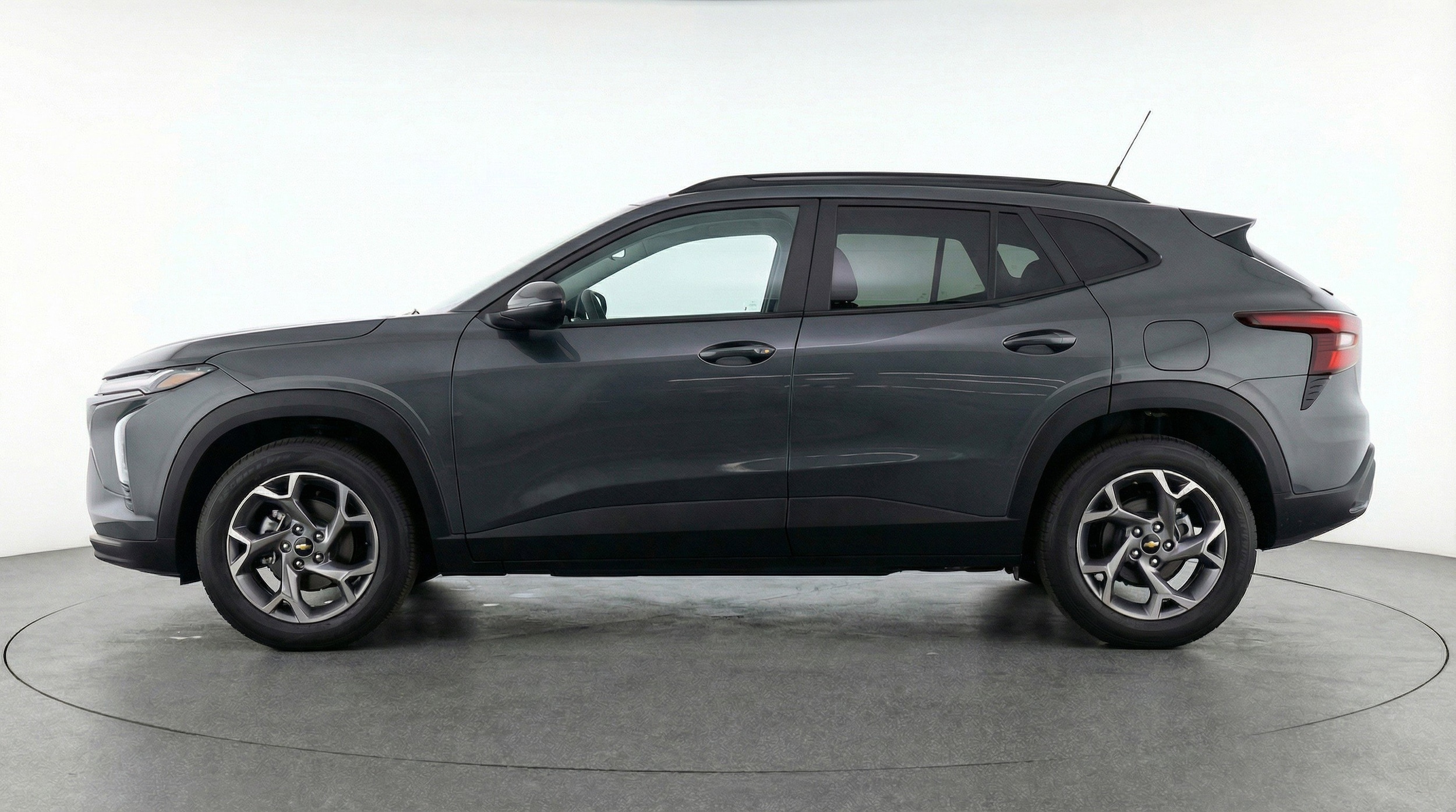 Thumbnail: 2025 Chevrolet Trax - 5