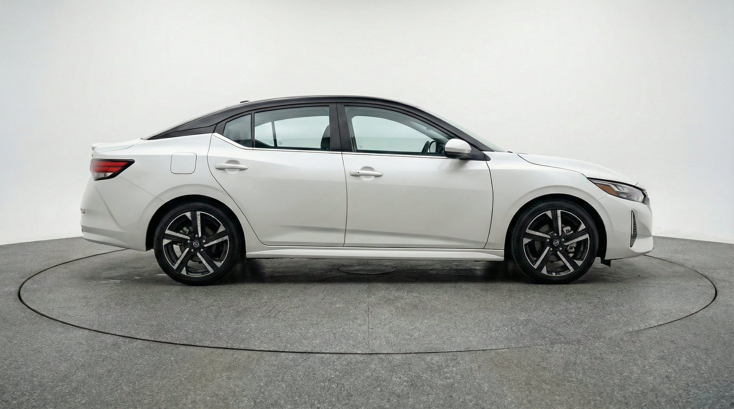 Thumbnail: 2025 Nissan Sentra - 11