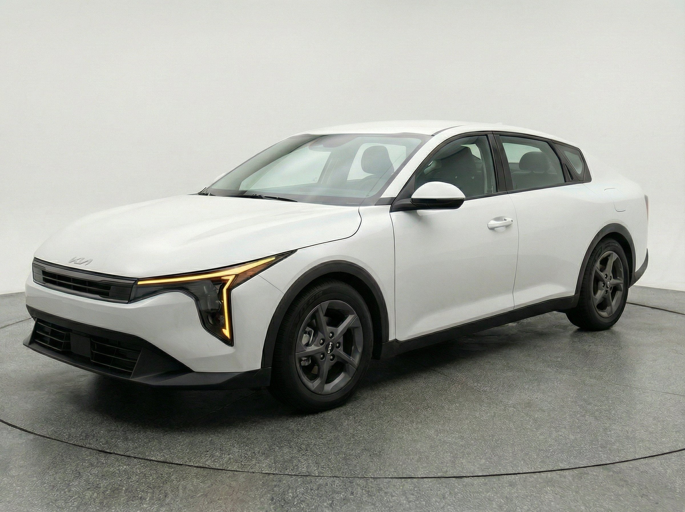Thumbnail: 2025 Kia K4 - 3