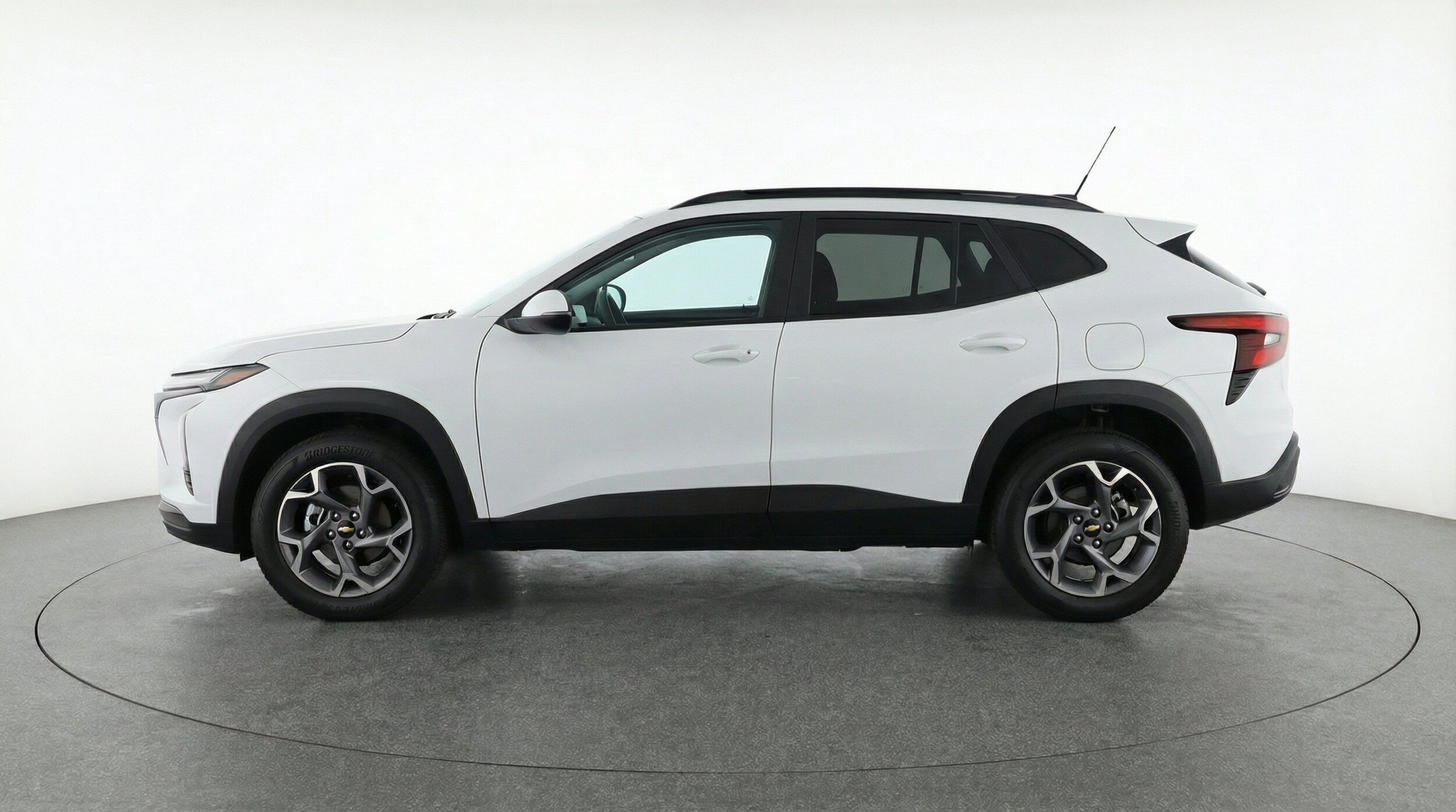Thumbnail: 2025 Chevrolet Trax - 5
