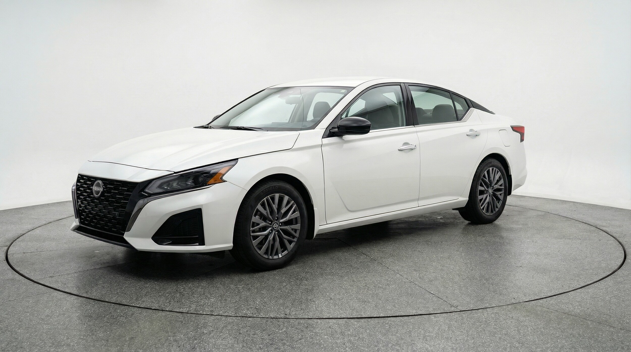 Thumbnail: 2025 Nissan Altima - 3