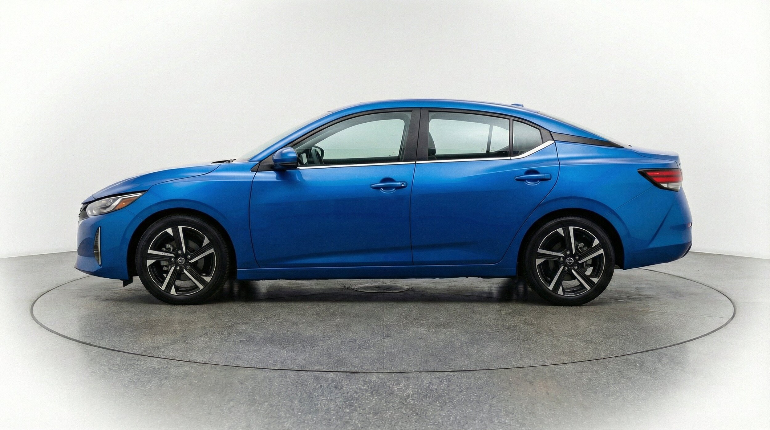 Thumbnail: 2025 Nissan Sentra - 5