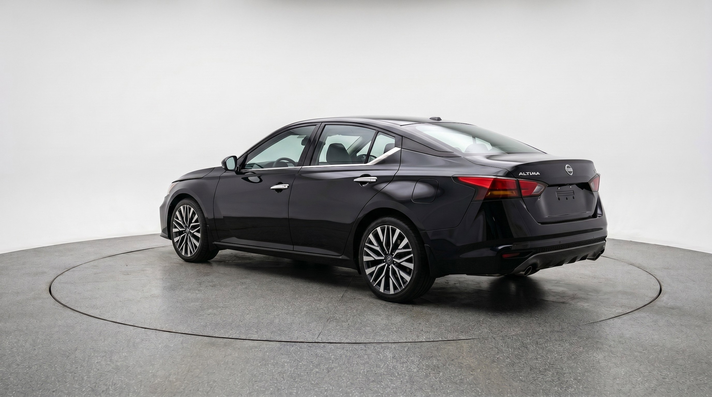 Thumbnail: 2025 Nissan Altima - 6