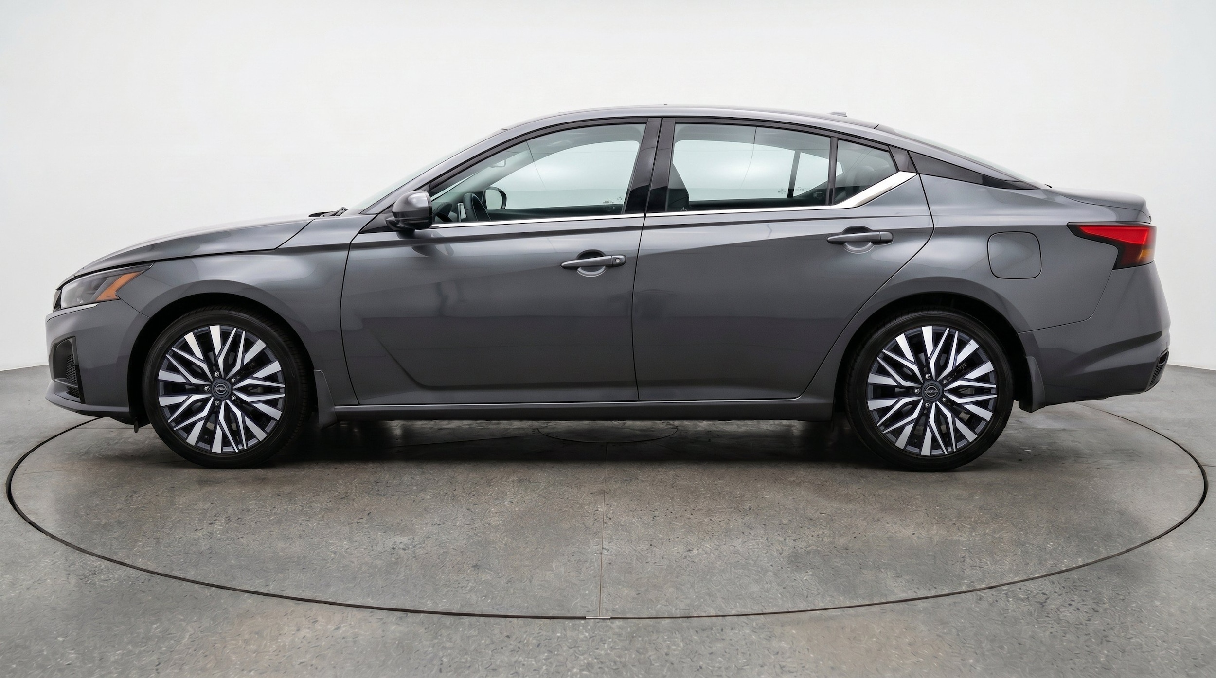 Thumbnail: 2025 Nissan Altima - 5