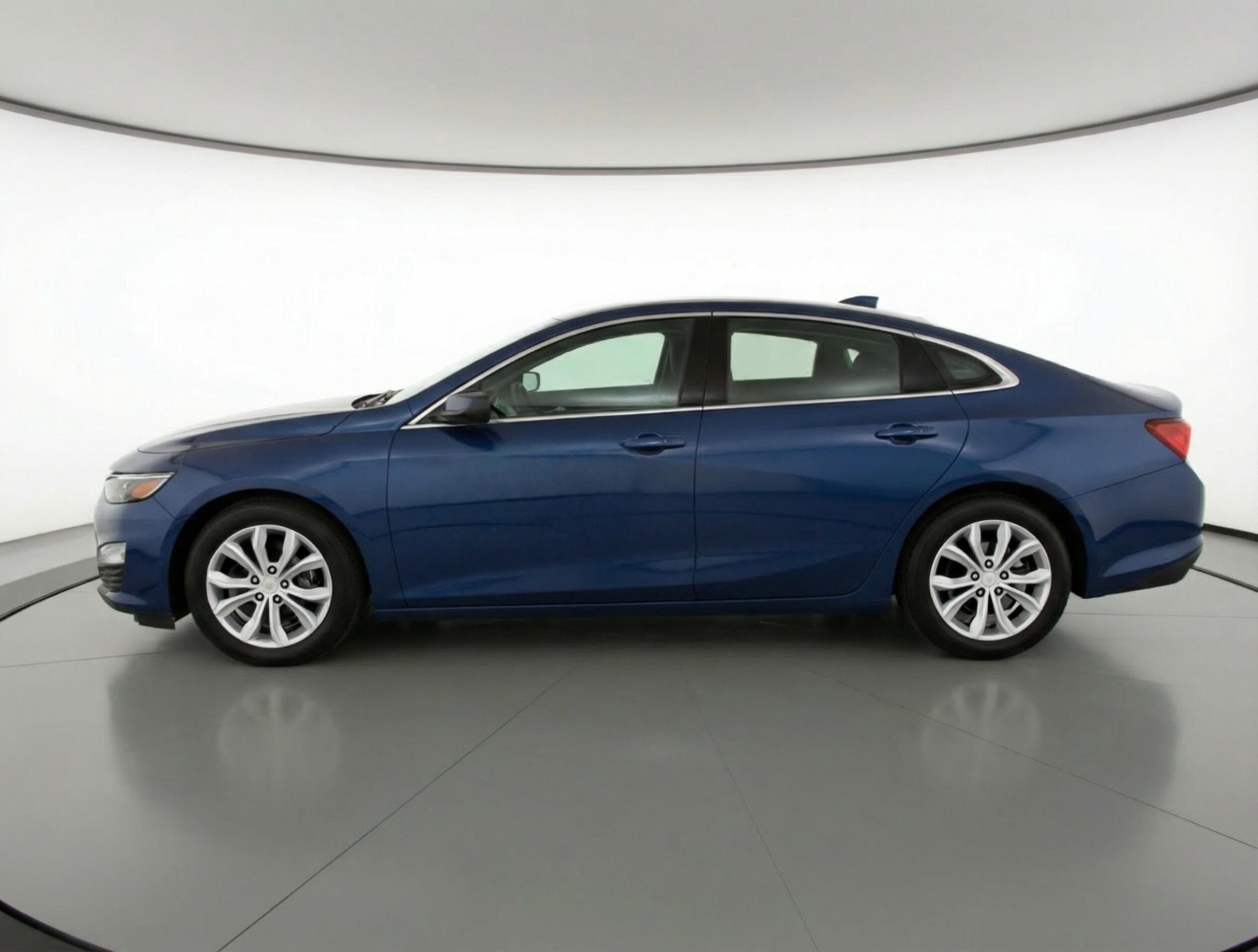 Thumbnail: 2024 Chevrolet Malibu - 4