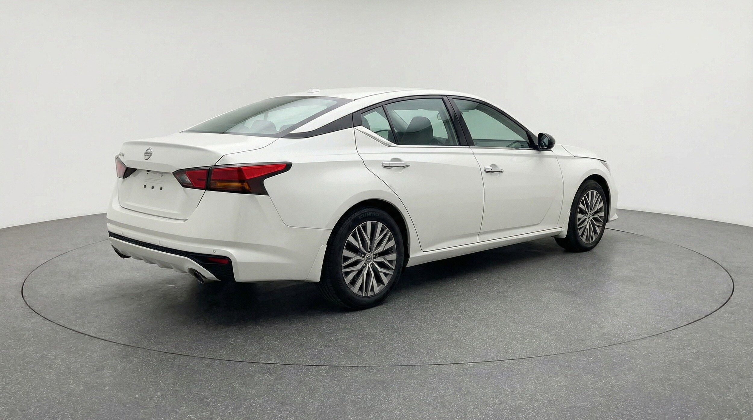 Thumbnail: 2025 Nissan Altima - 9