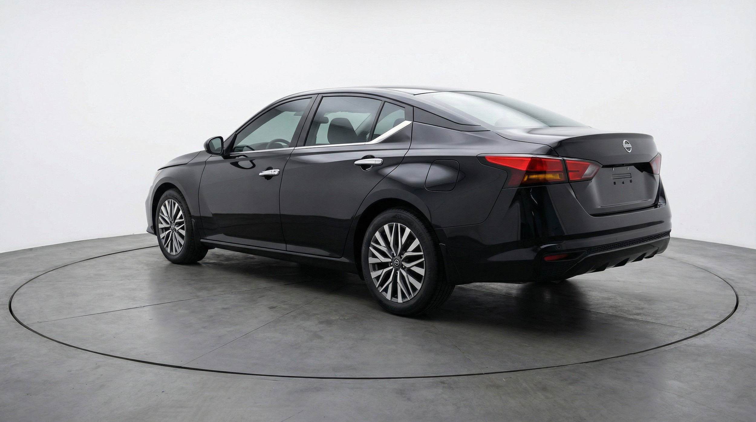 Thumbnail: 2025 Nissan Altima - 6