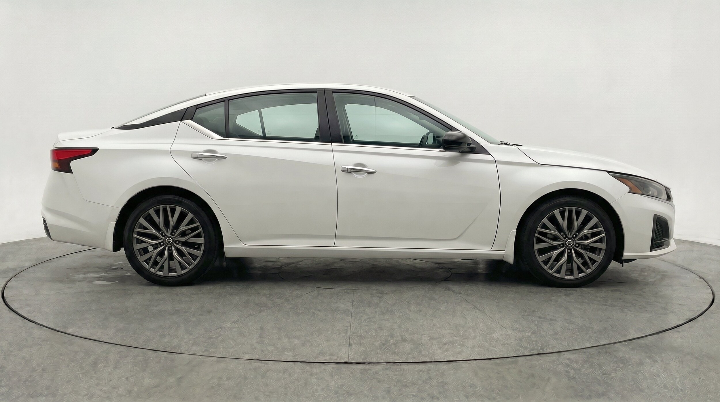 Thumbnail: 2025 Nissan Altima - 11