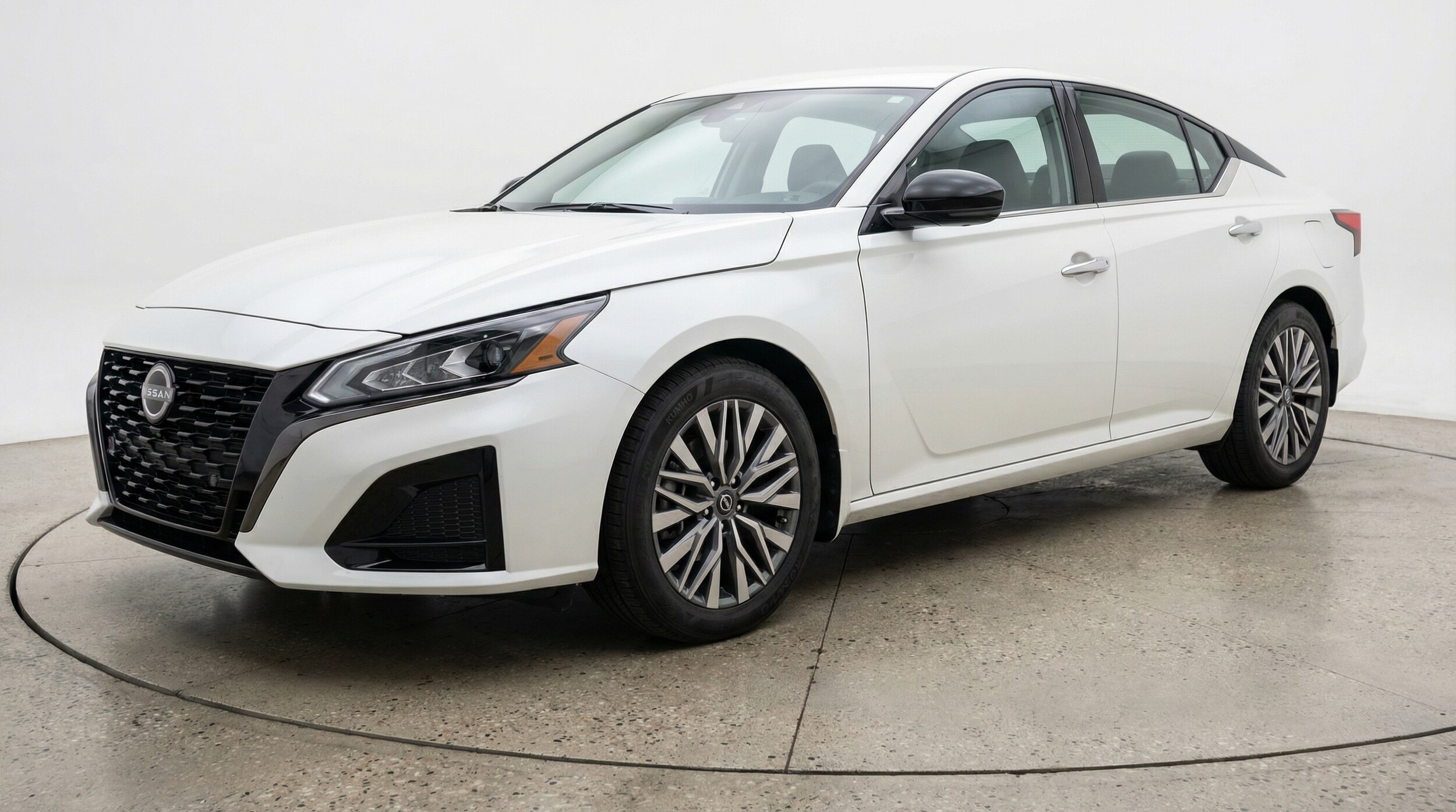 Thumbnail: 2025 Nissan Altima - 3