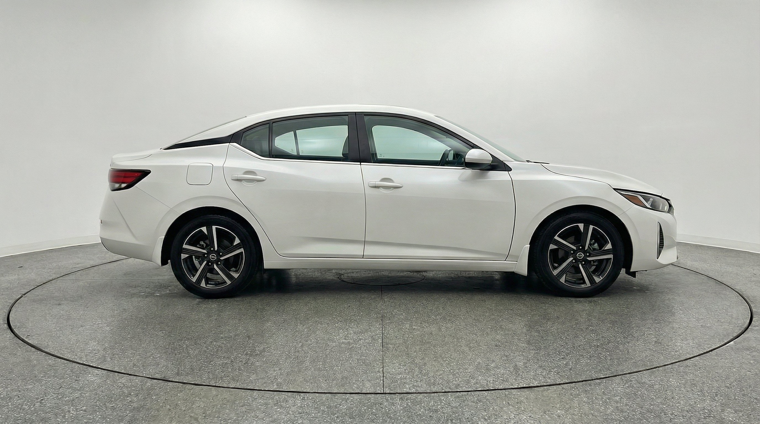 Thumbnail: 2025 Nissan Sentra - 11